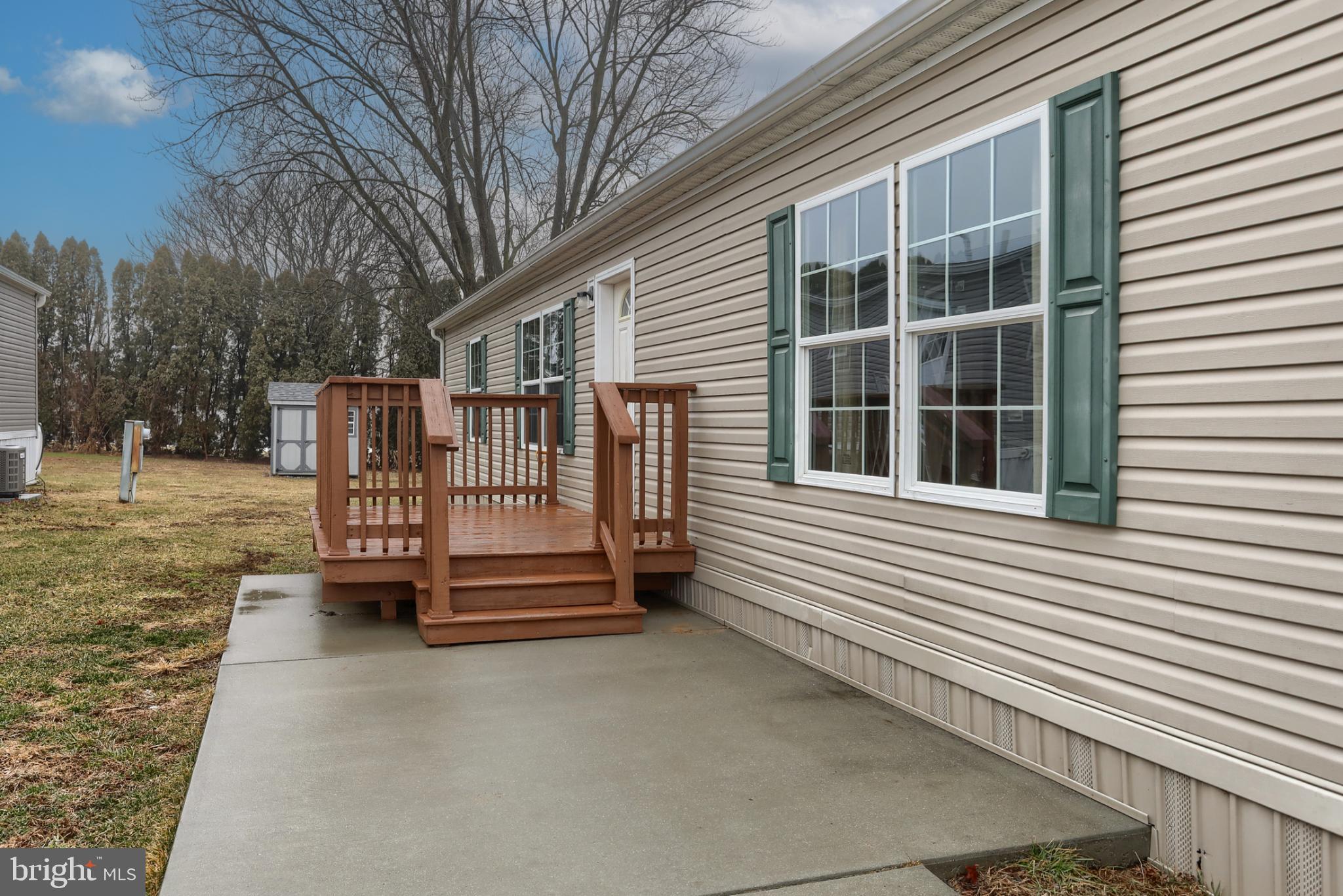 NORTHCREST ACRES MH PARK - Residential