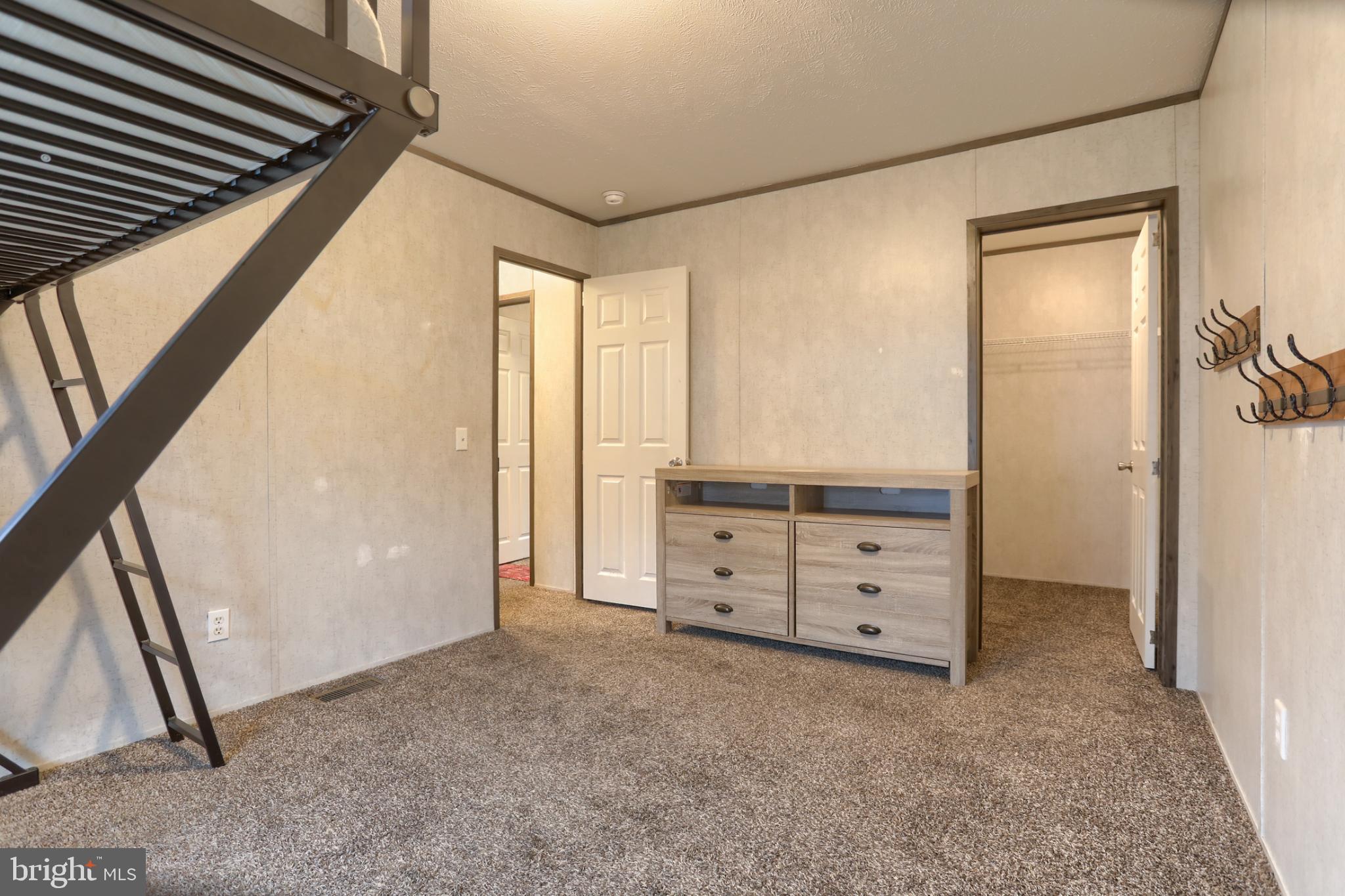 NORTHCREST ACRES MH PARK - Residential