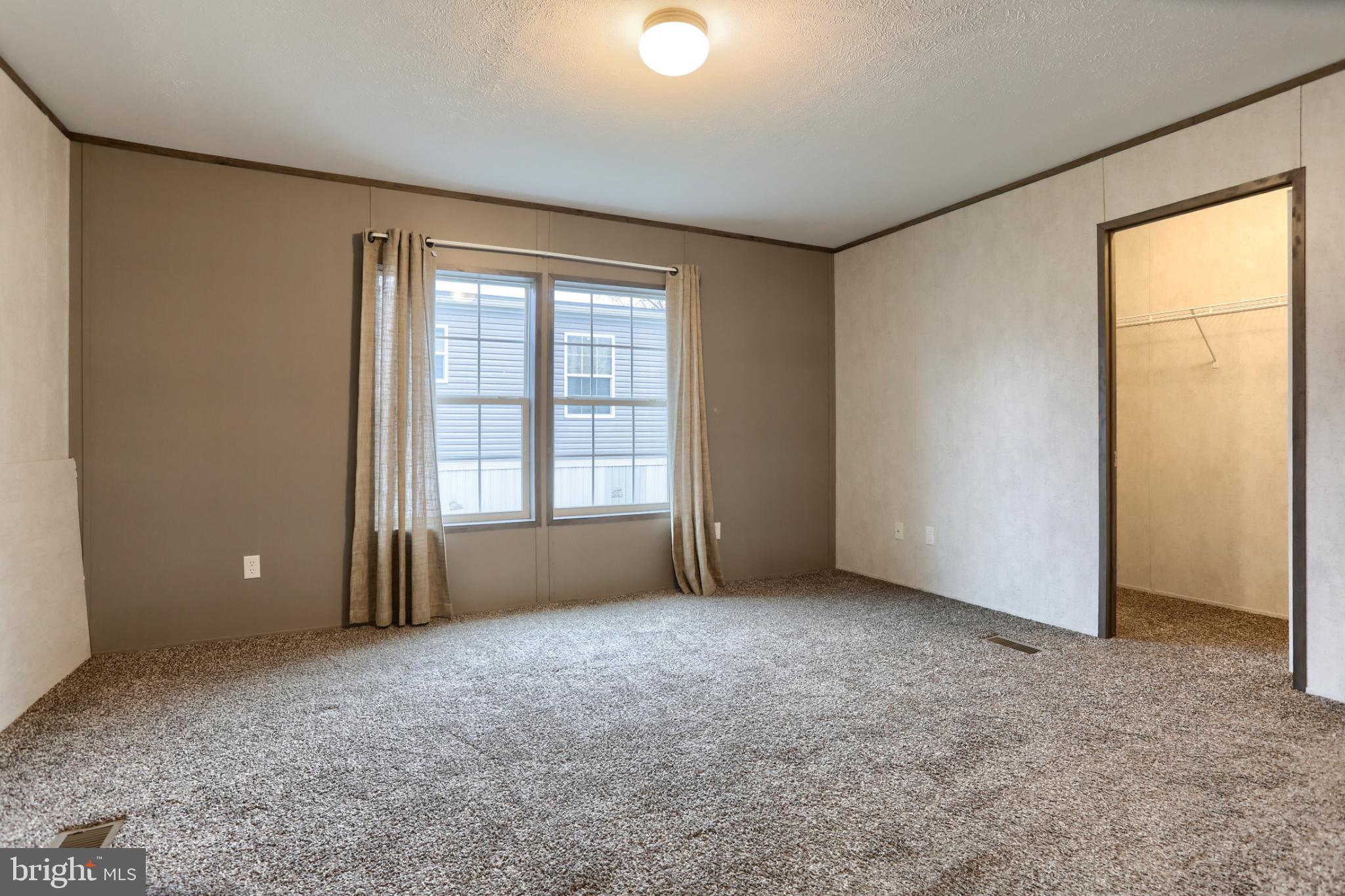 NORTHCREST ACRES MH PARK - Residential