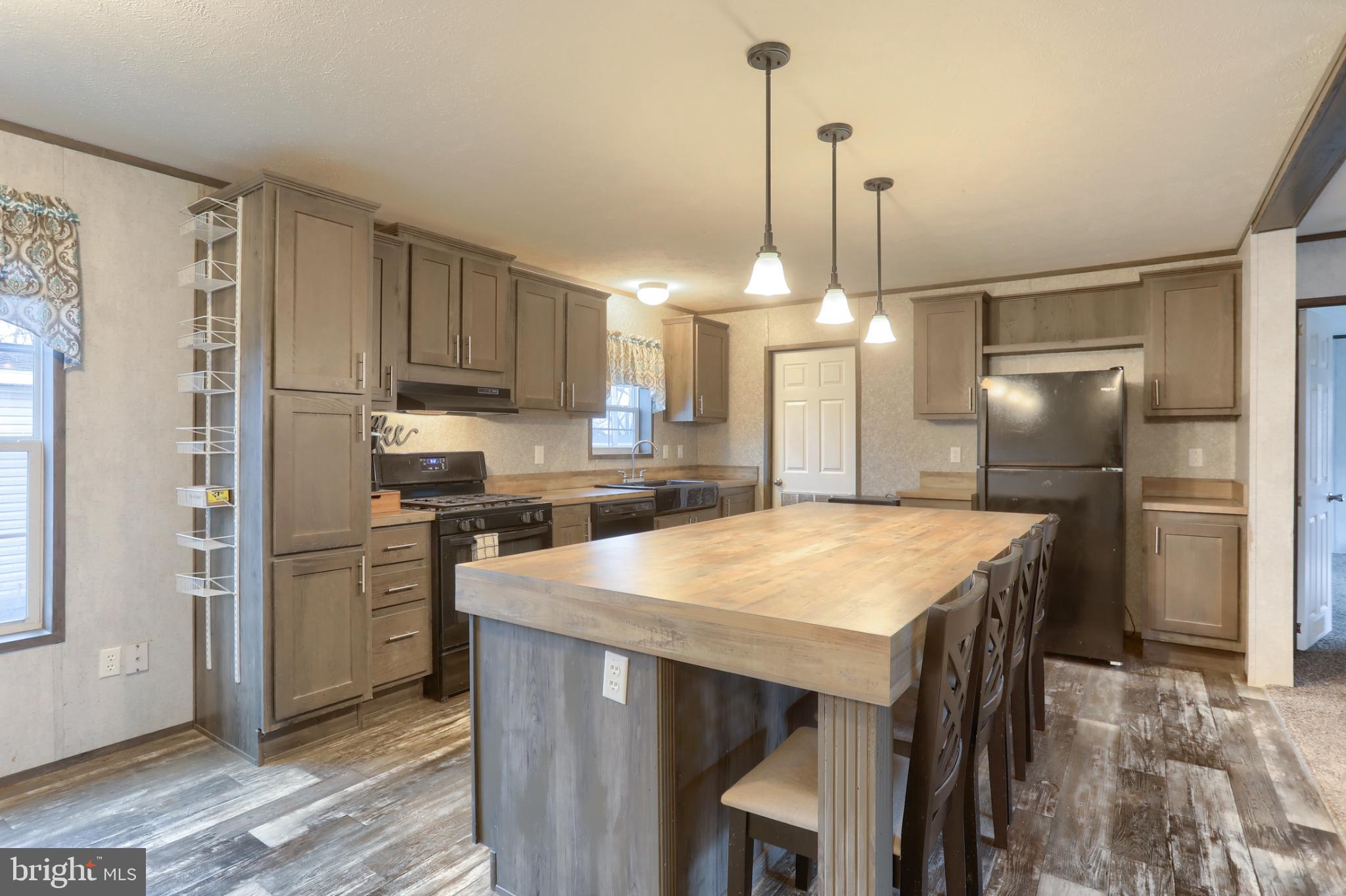 NORTHCREST ACRES MH PARK - Residential