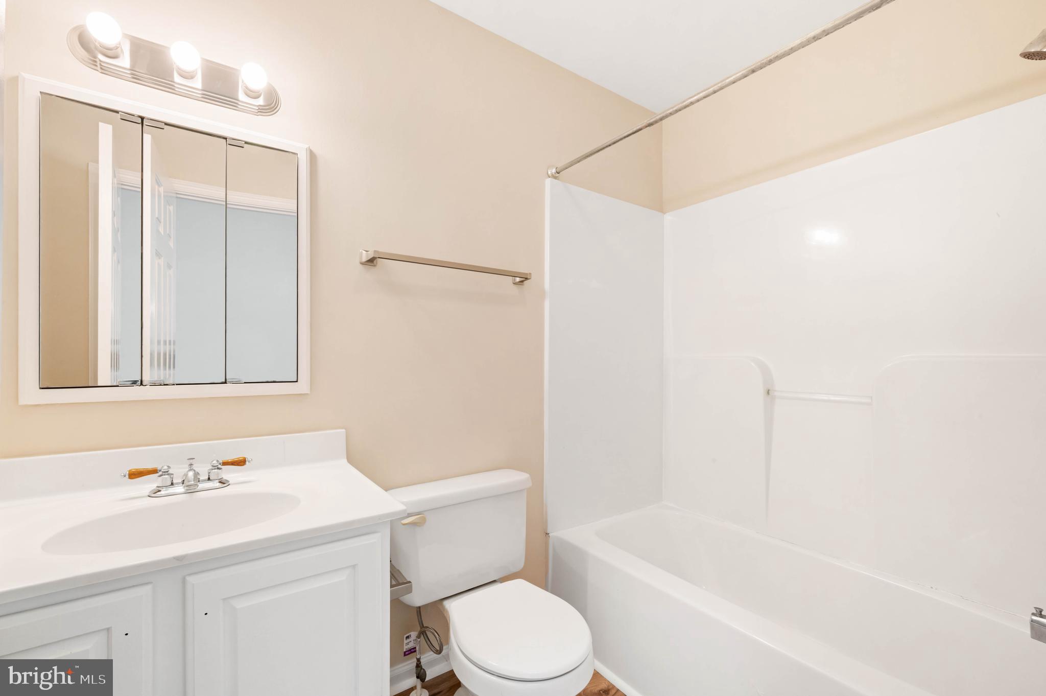 WILLOW LAKE - Residential