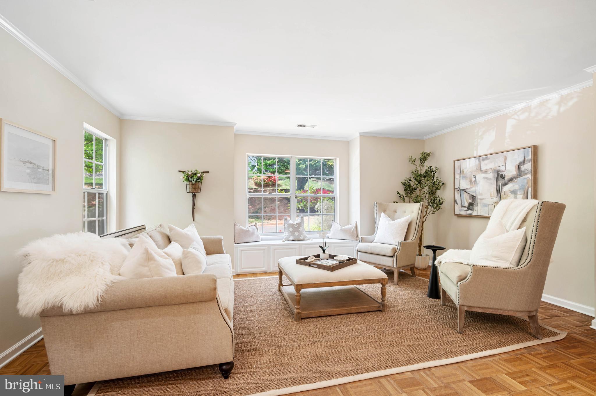 WILLOW LAKE - Residential