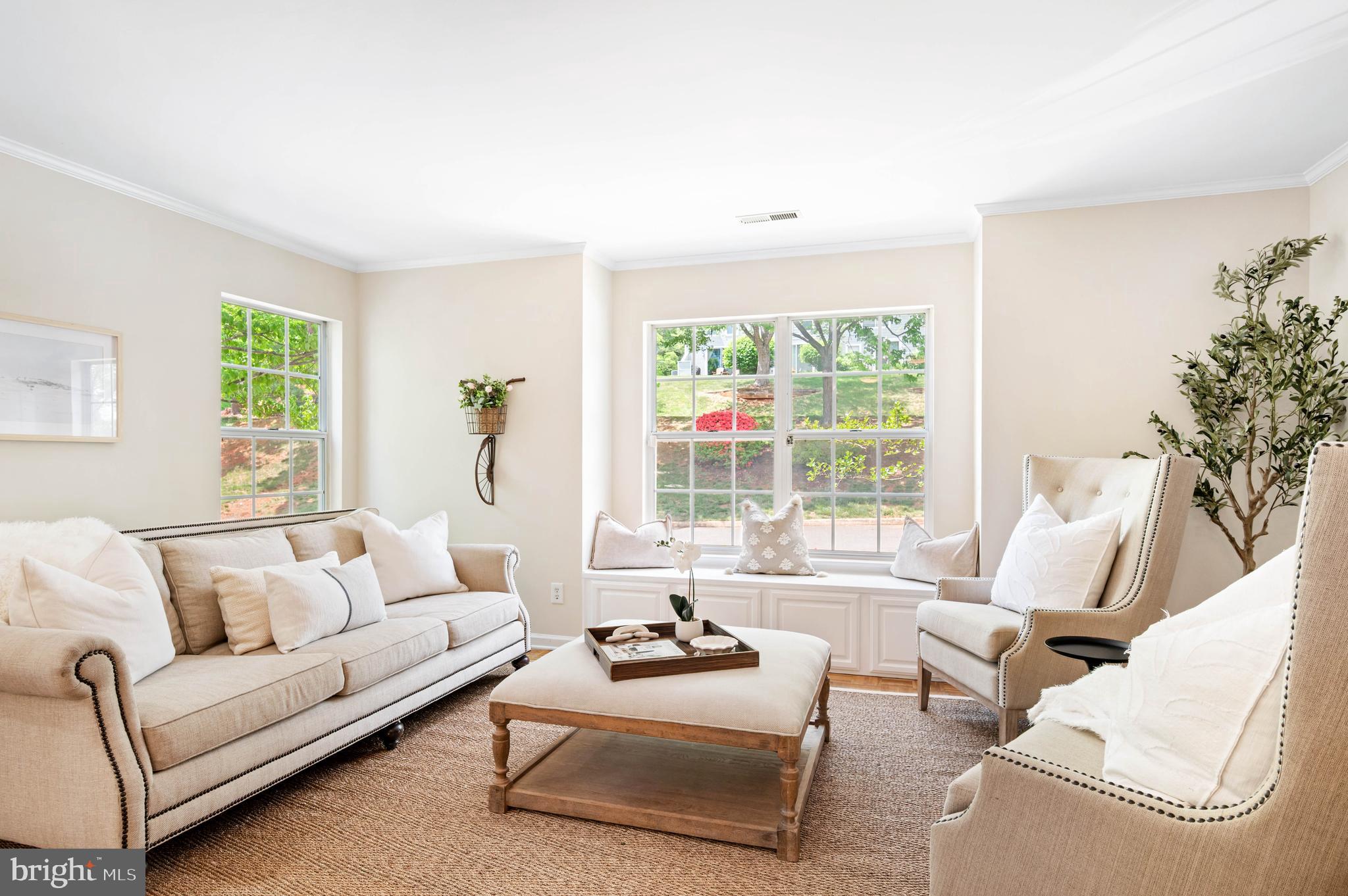 WILLOW LAKE - Residential