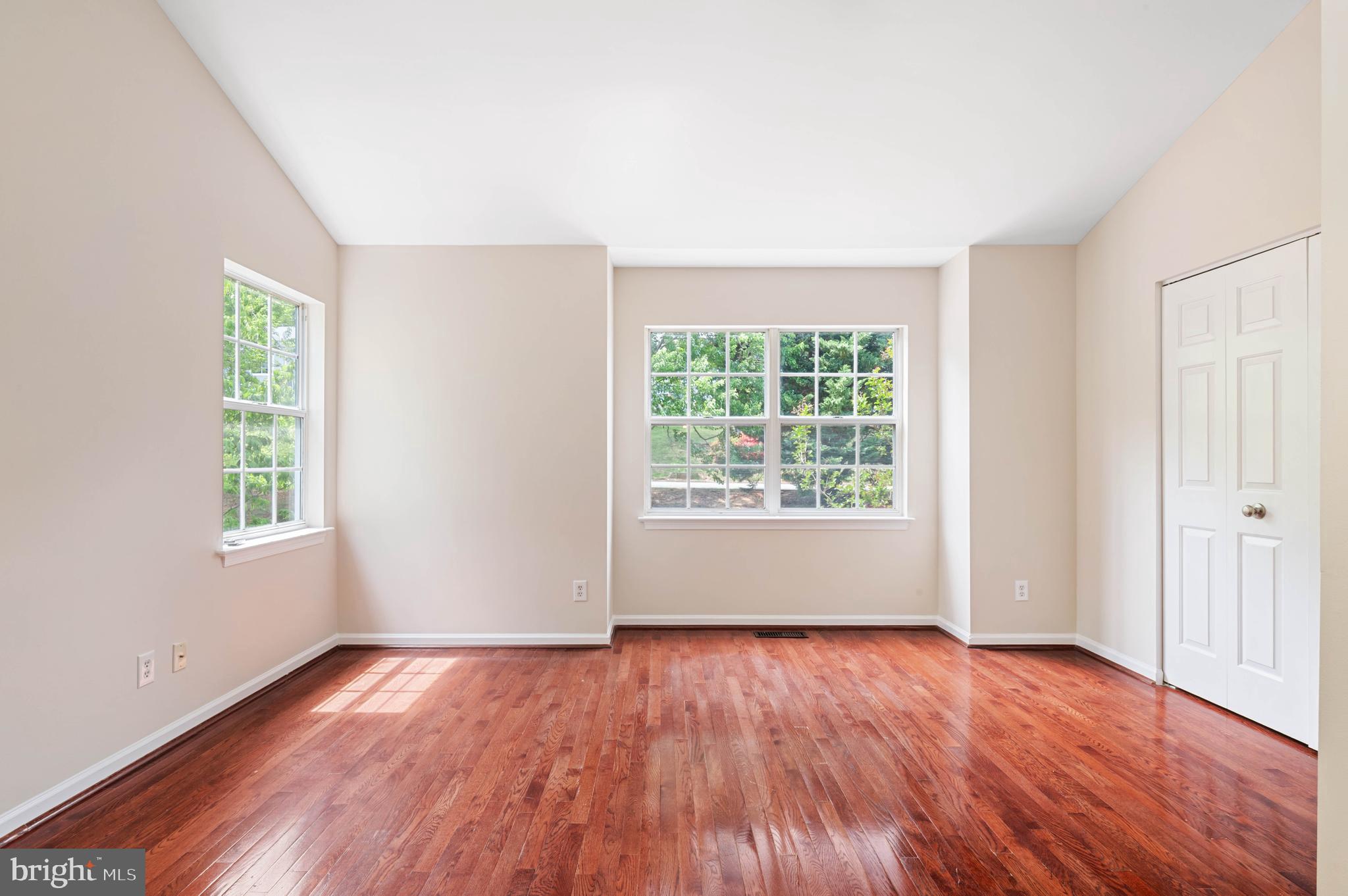 WILLOW LAKE - Residential