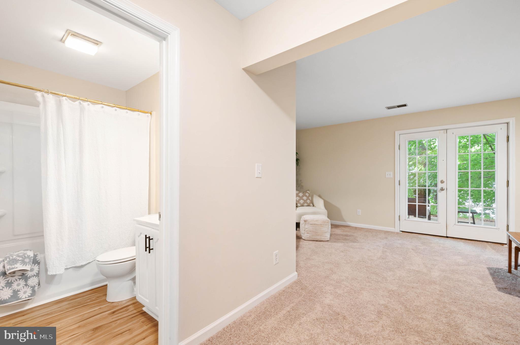 WILLOW LAKE - Residential