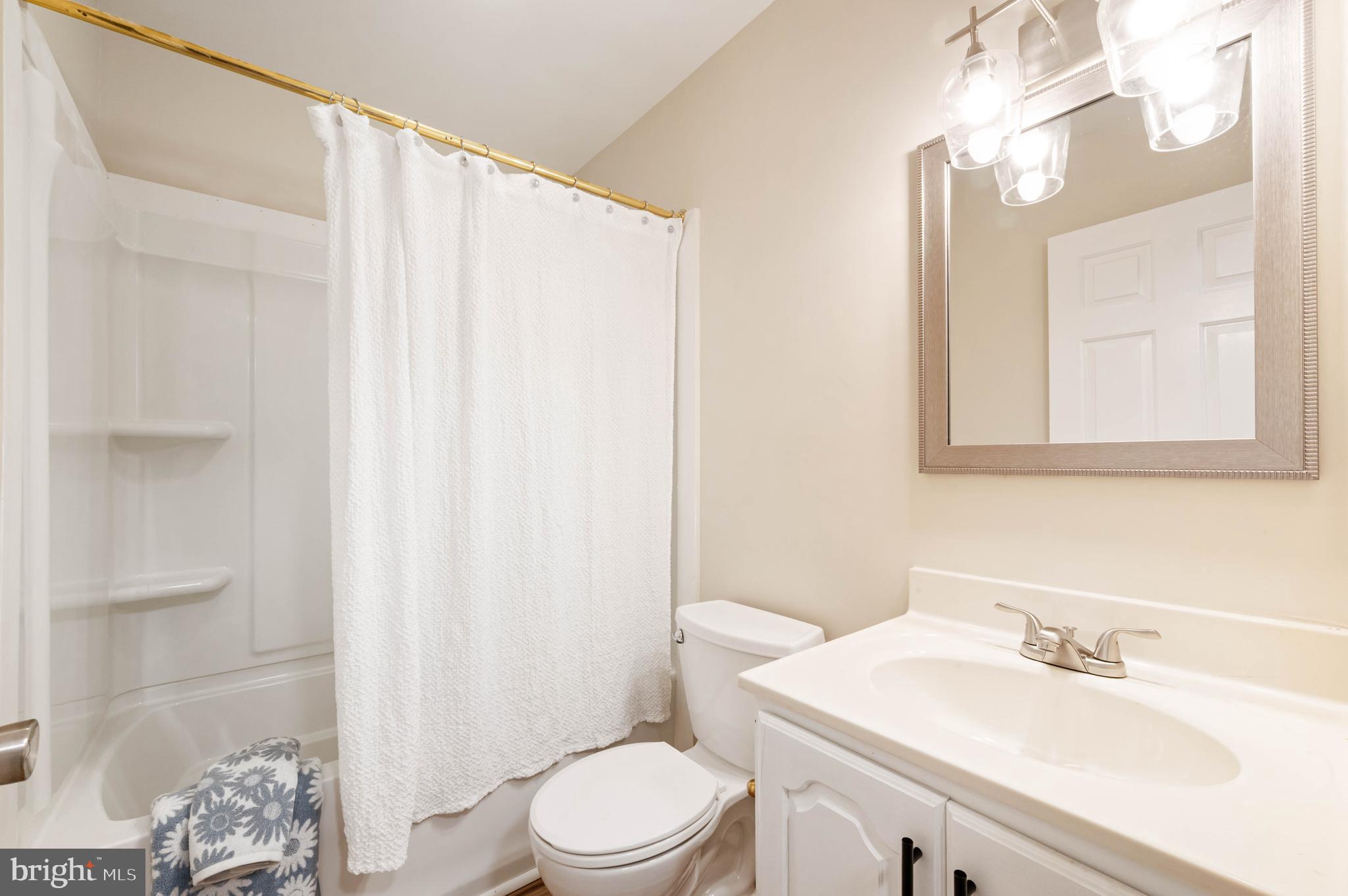 WILLOW LAKE - Residential