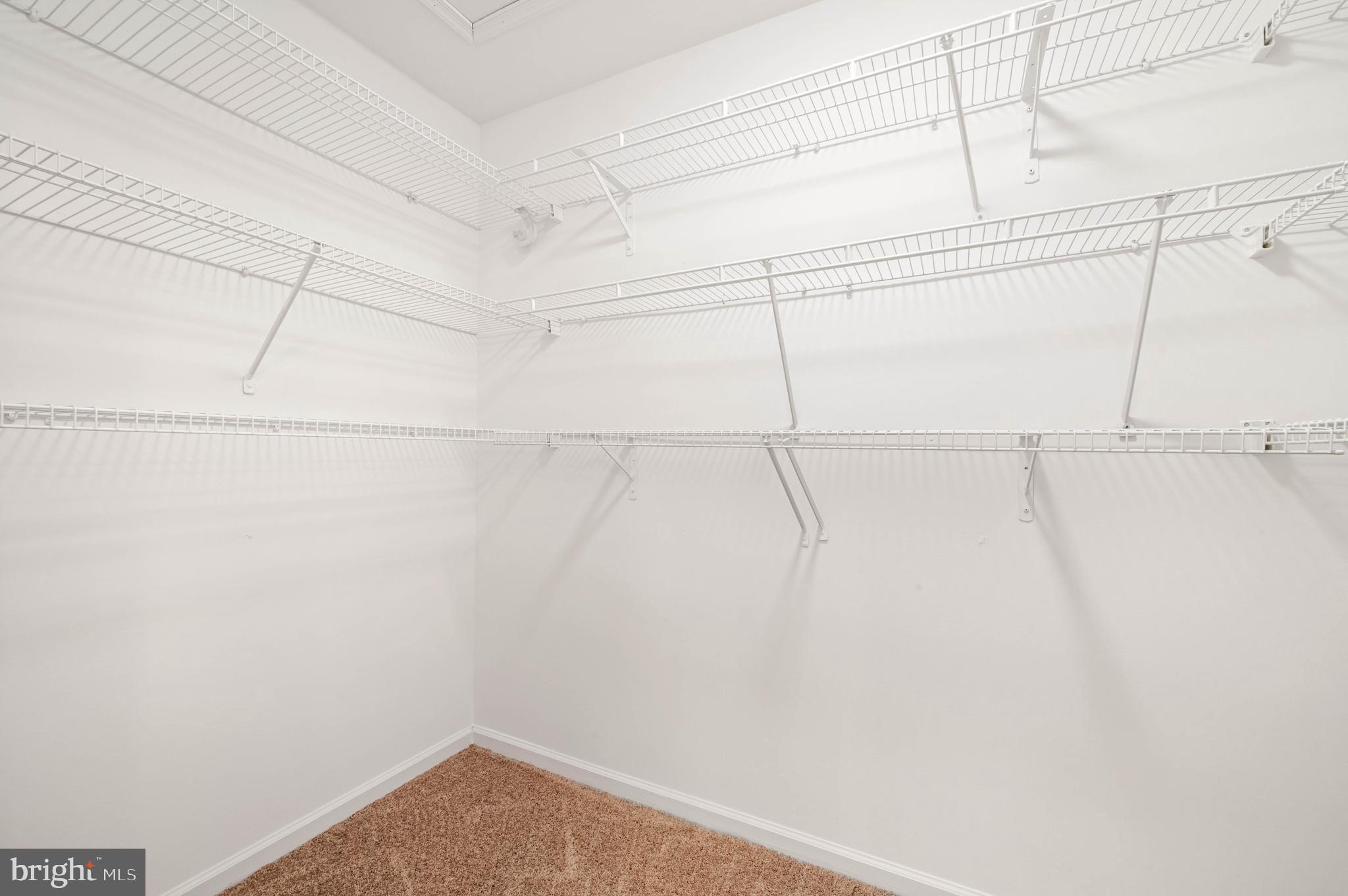 WILLOW LAKE - Residential