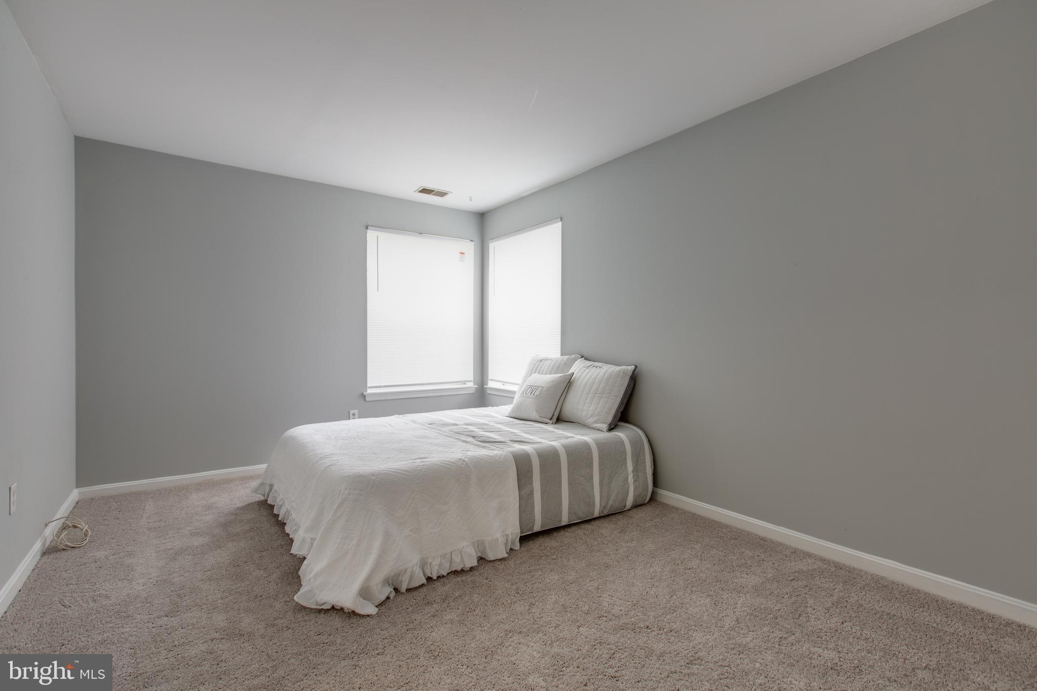 CROMWELL FOUNTAIN - Residential Lease