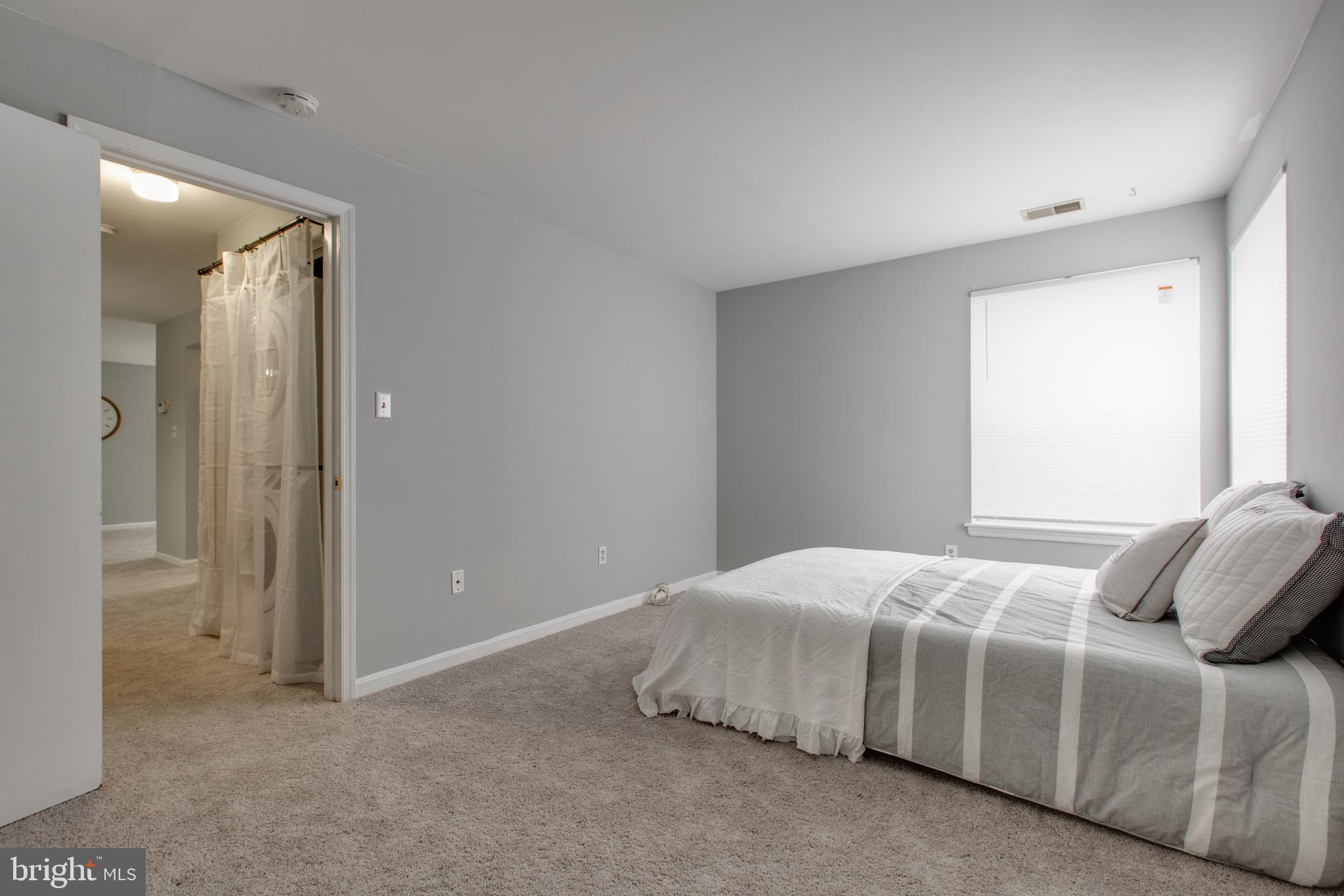 CROMWELL FOUNTAIN - Residential Lease