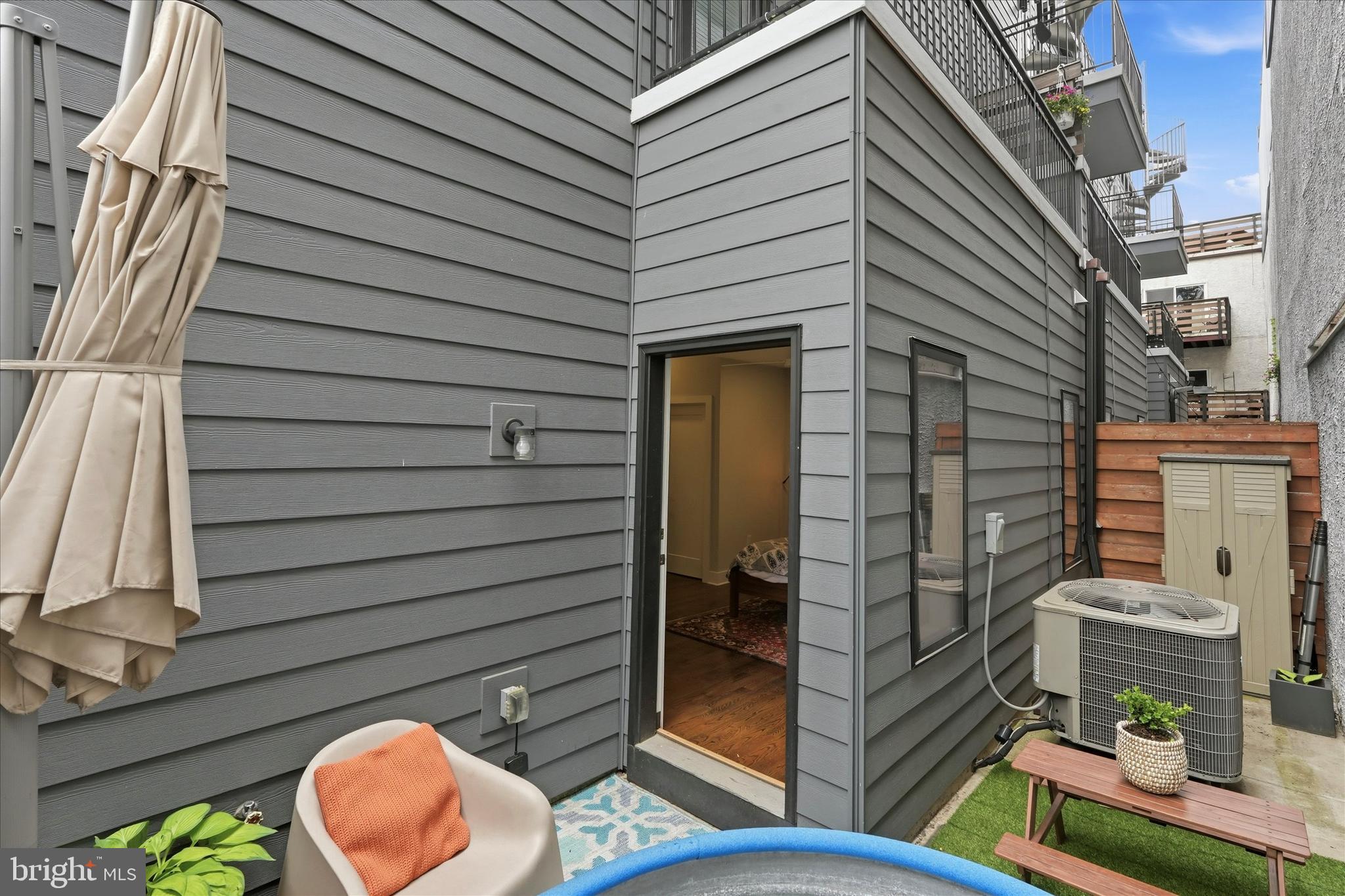 FAIRMOUNT - Residential
