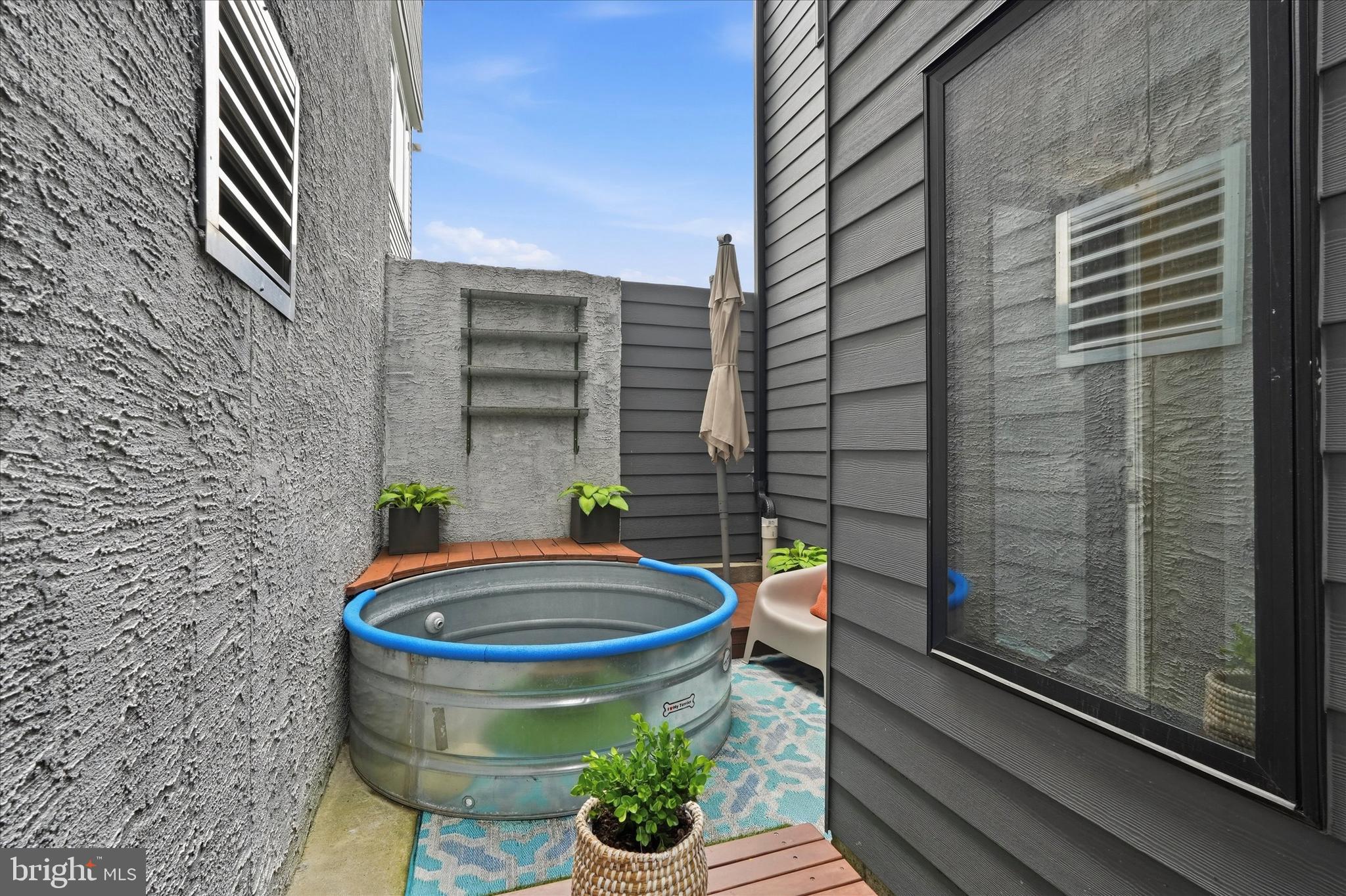 FAIRMOUNT - Residential