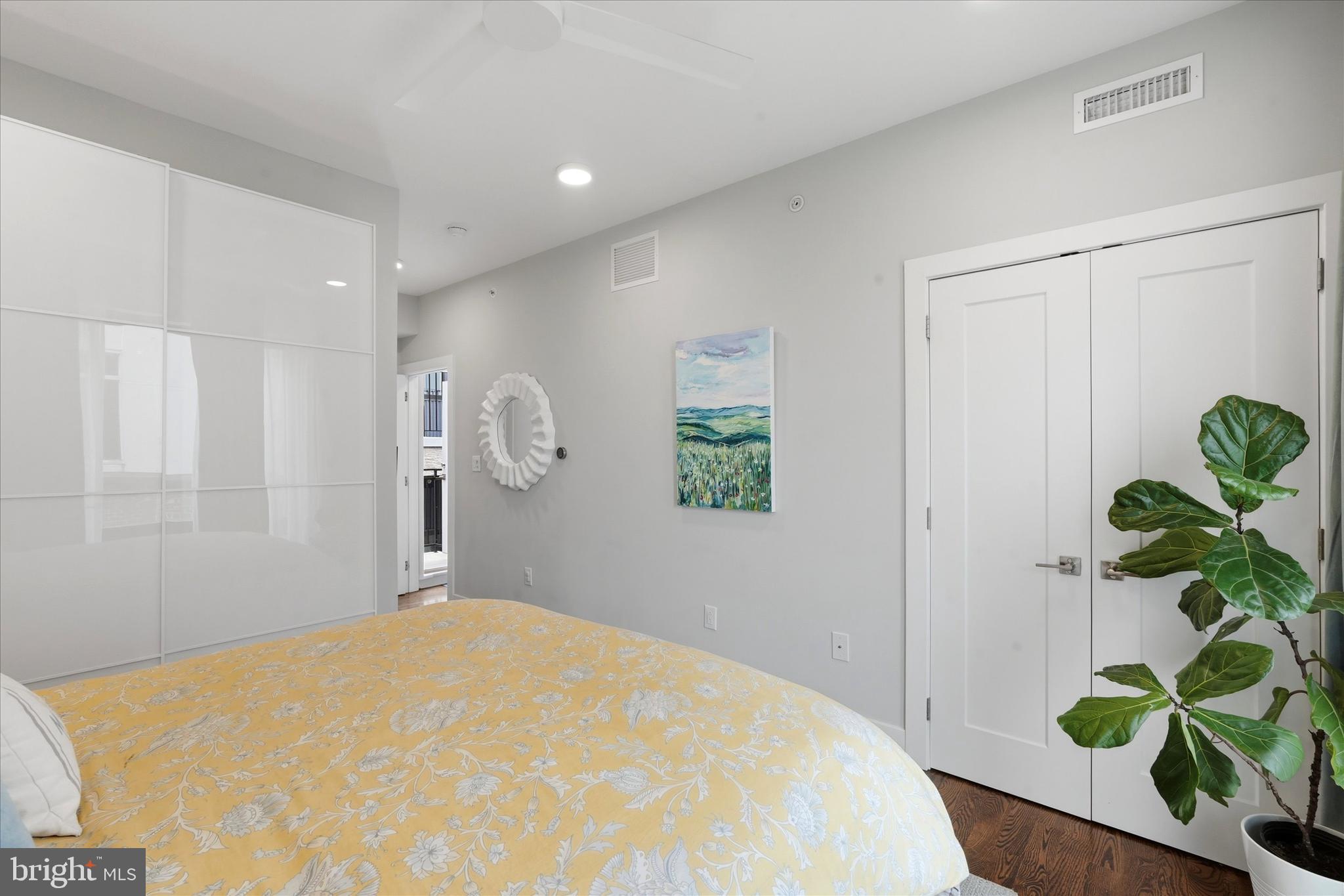 FAIRMOUNT - Residential