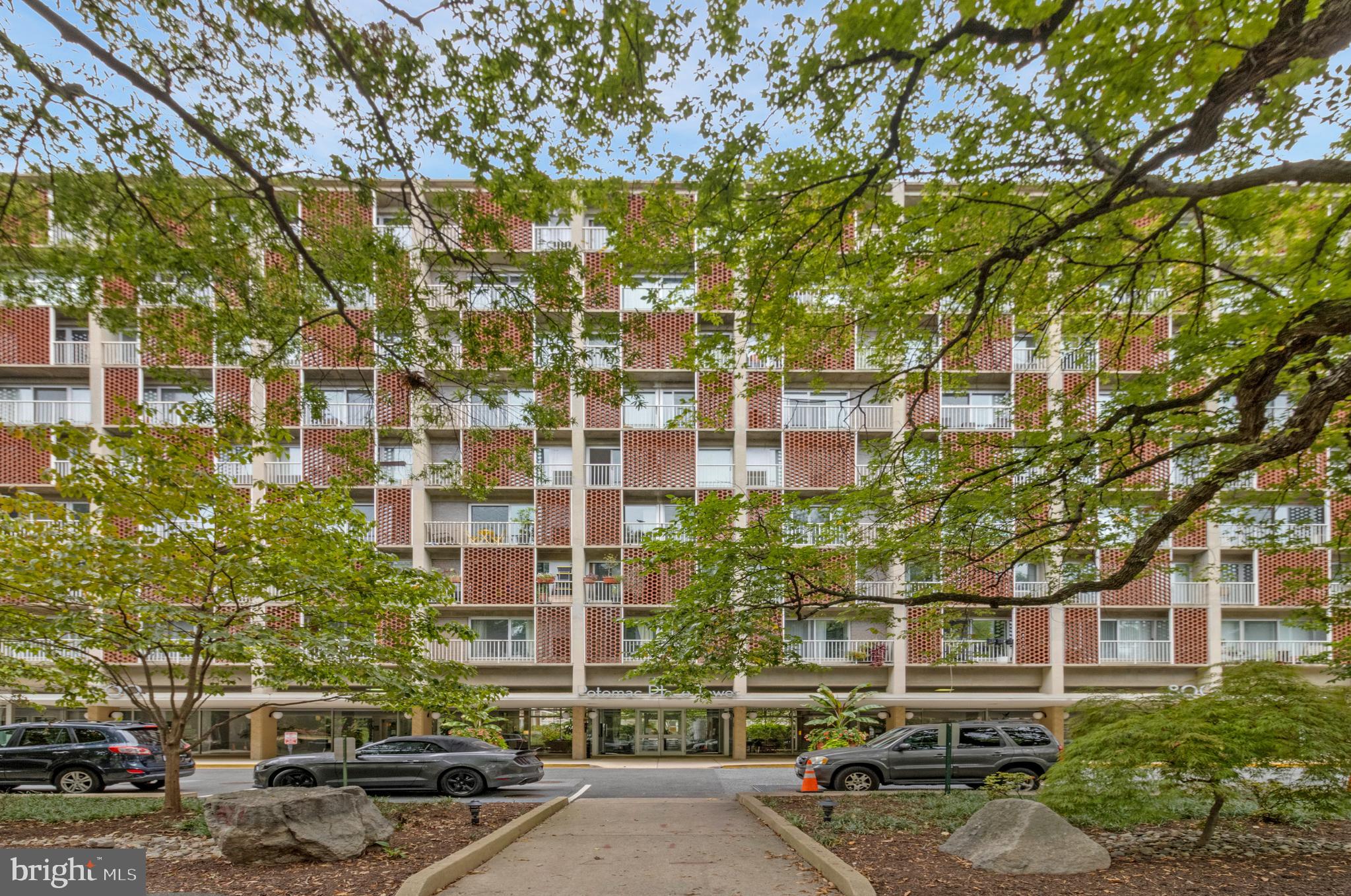 800 4TH STREET SW N701