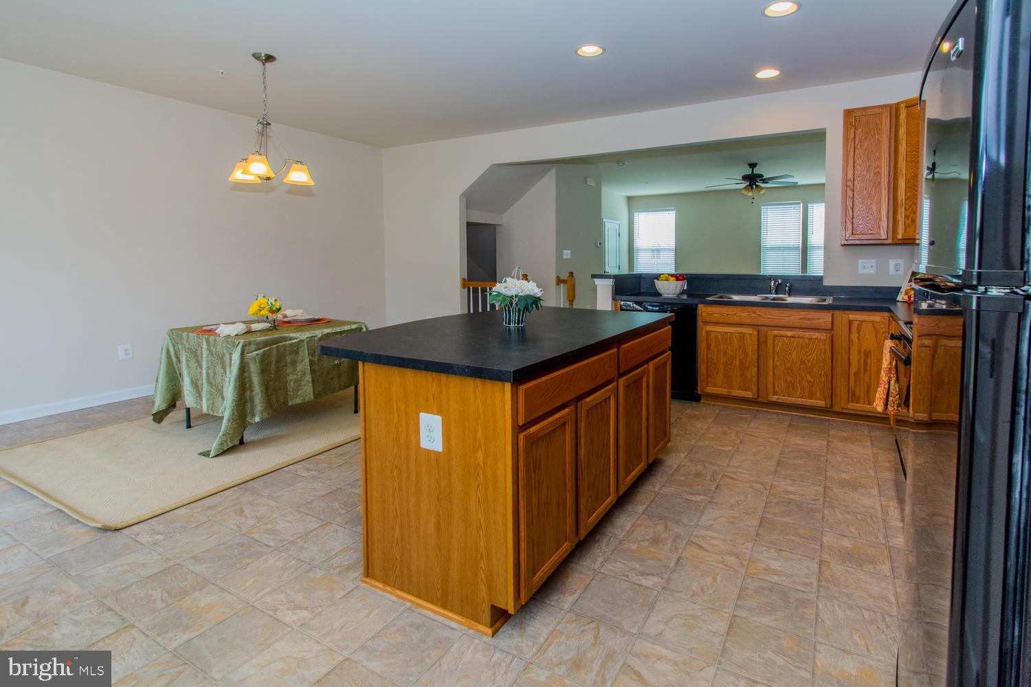 CREEKSIDE VILLAGE AT TANYARD SPRINGS - Residential