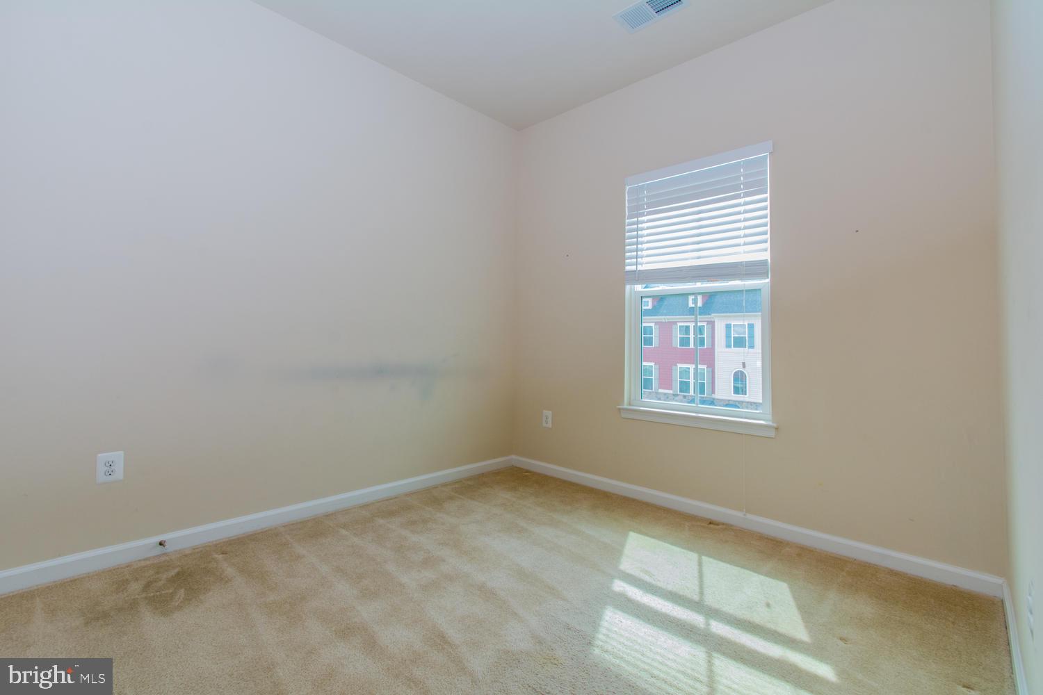 CREEKSIDE VILLAGE AT TANYARD SPRINGS - Residential