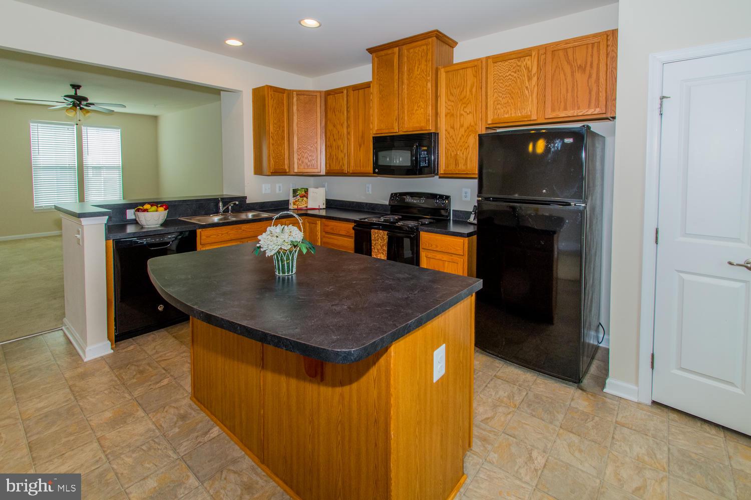 CREEKSIDE VILLAGE AT TANYARD SPRINGS - Residential