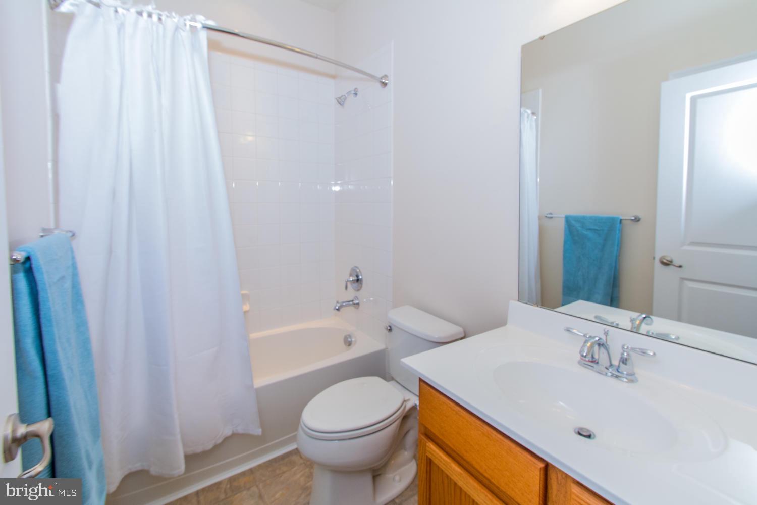 CREEKSIDE VILLAGE AT TANYARD SPRINGS - Residential