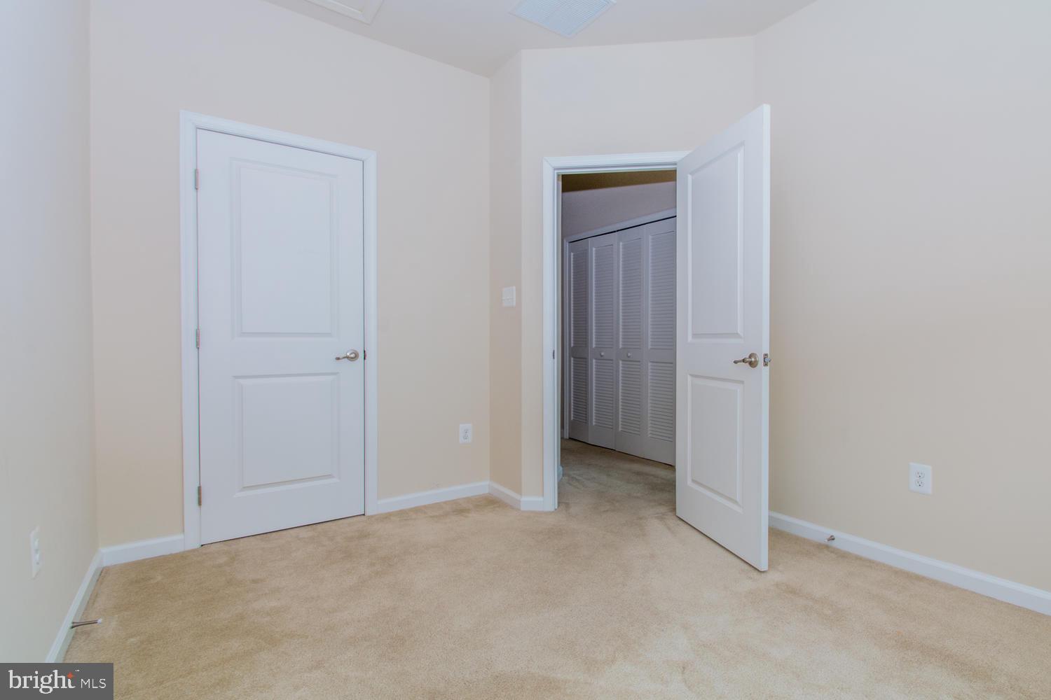 CREEKSIDE VILLAGE AT TANYARD SPRINGS - Residential