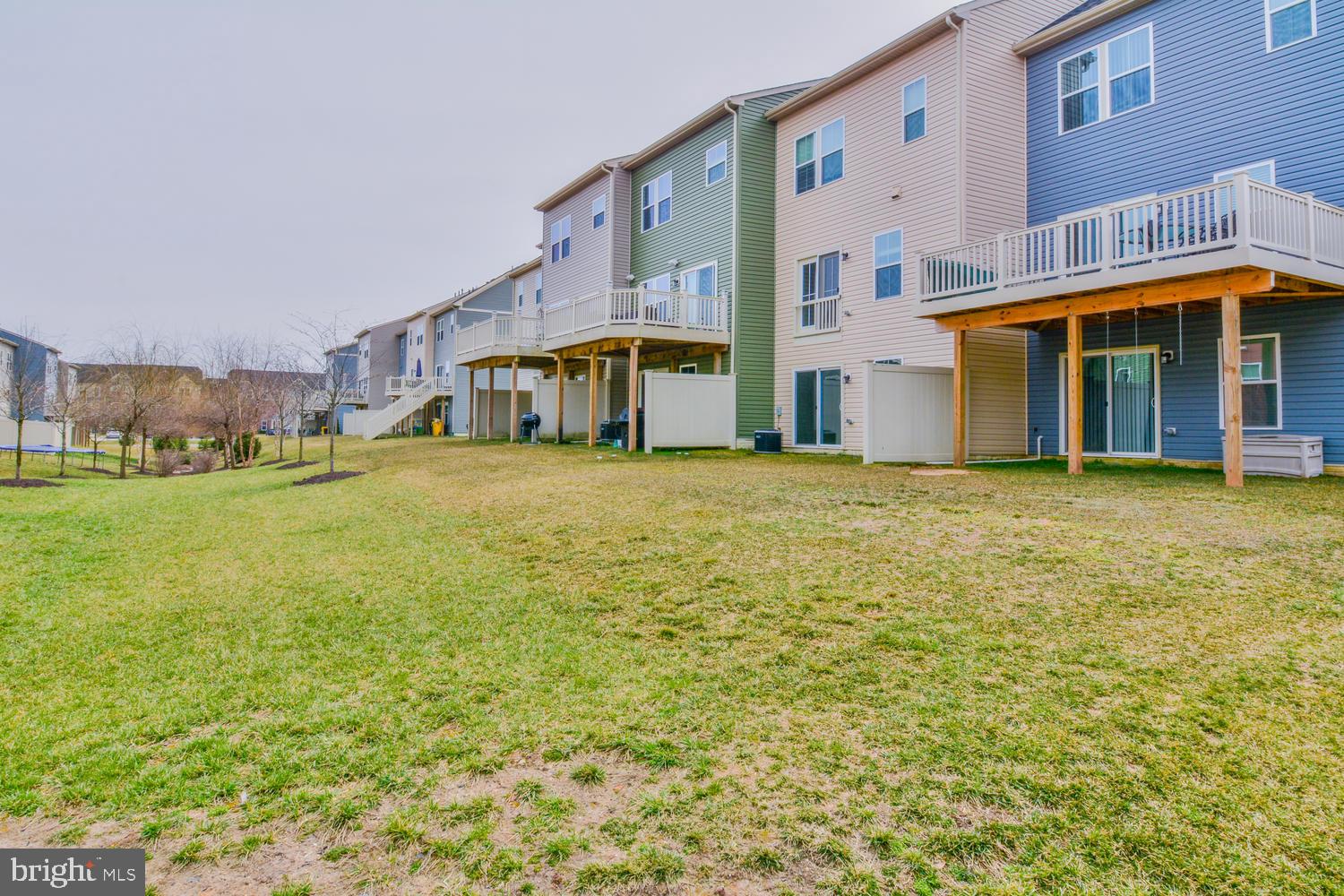 CREEKSIDE VILLAGE AT TANYARD SPRINGS - Residential