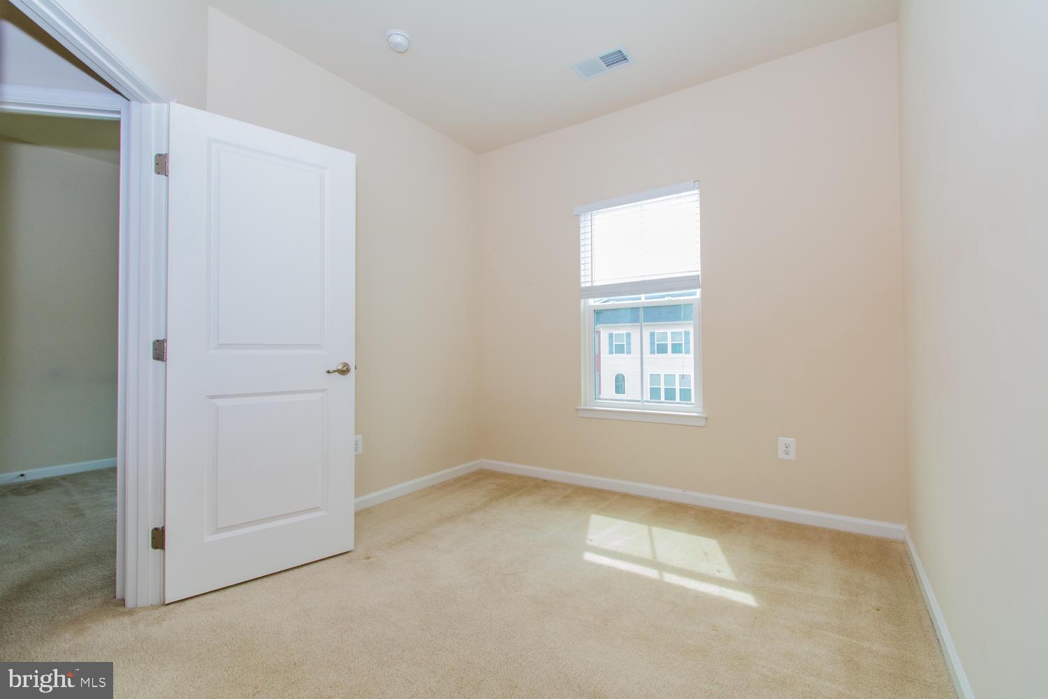 CREEKSIDE VILLAGE AT TANYARD SPRINGS - Residential