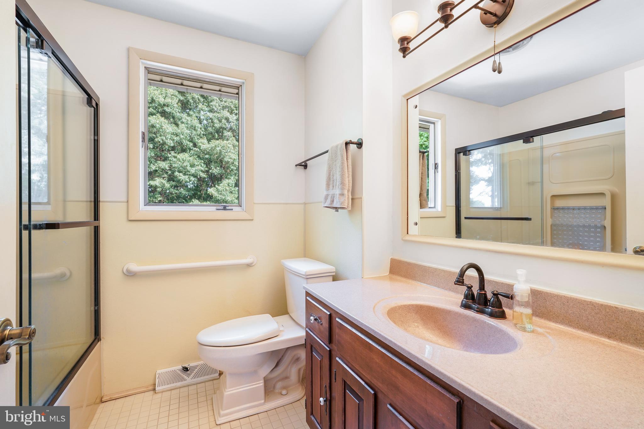 WOODCREST SHORES - Residential