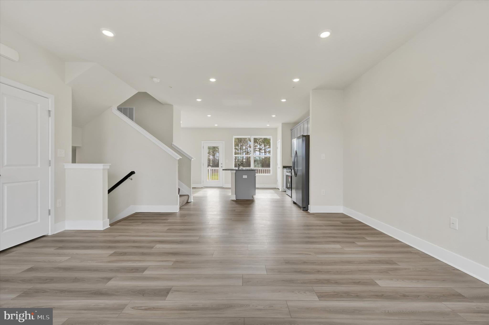 2174 WINTERBERRY LANE