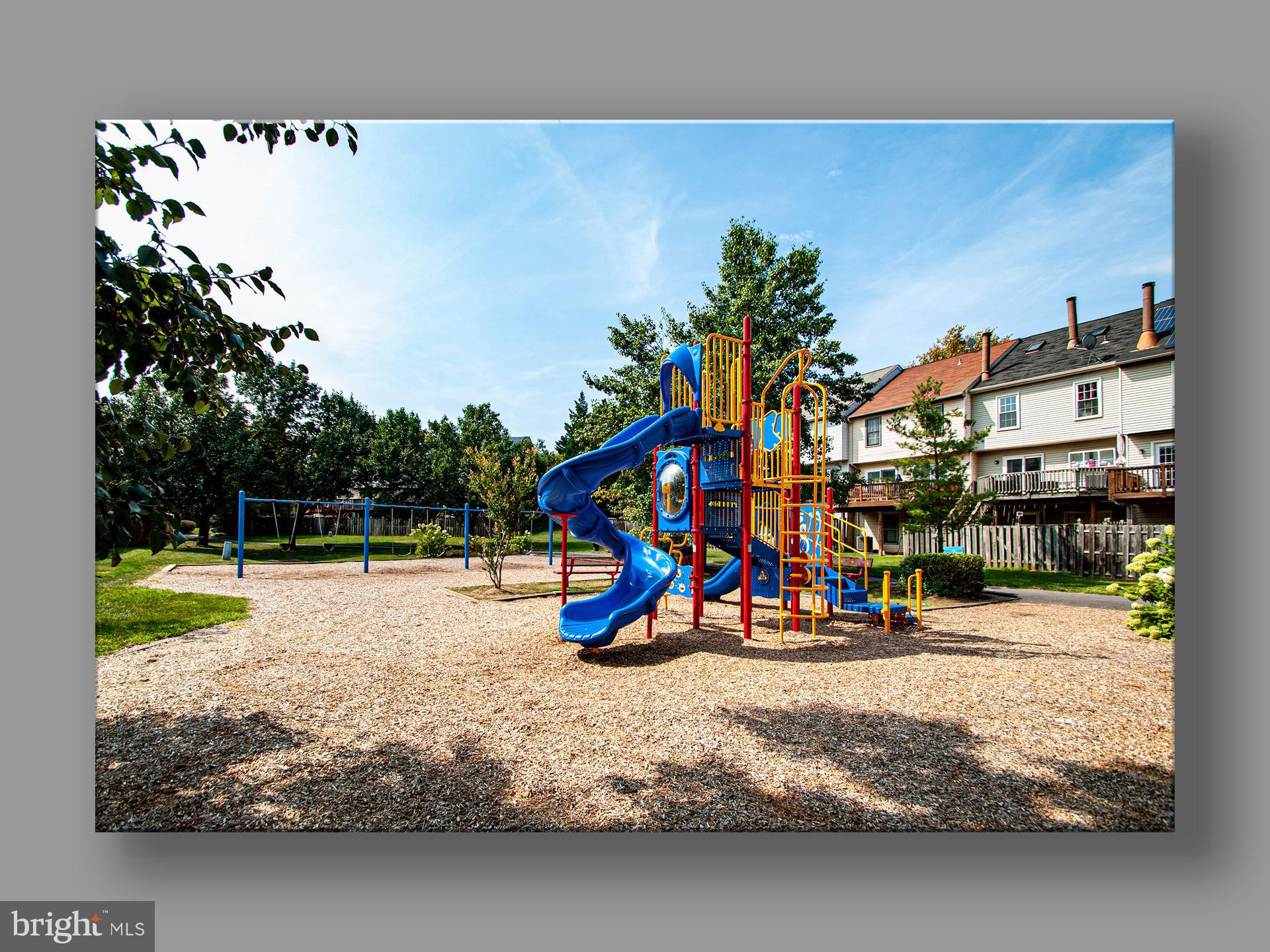 LAUREL LAKES - Residential