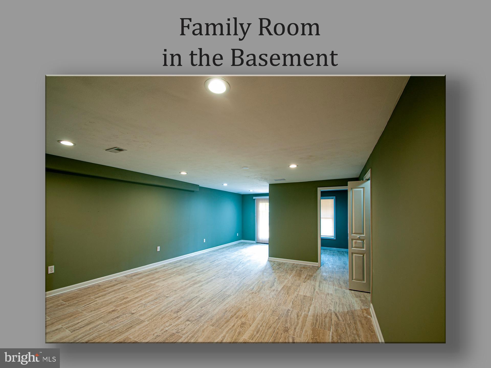 LAUREL LAKES - Residential