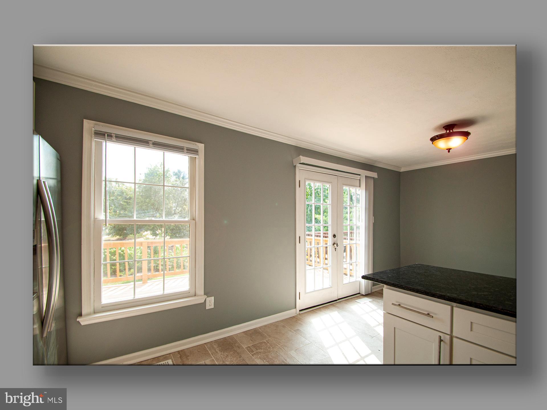 LAUREL LAKES - Residential