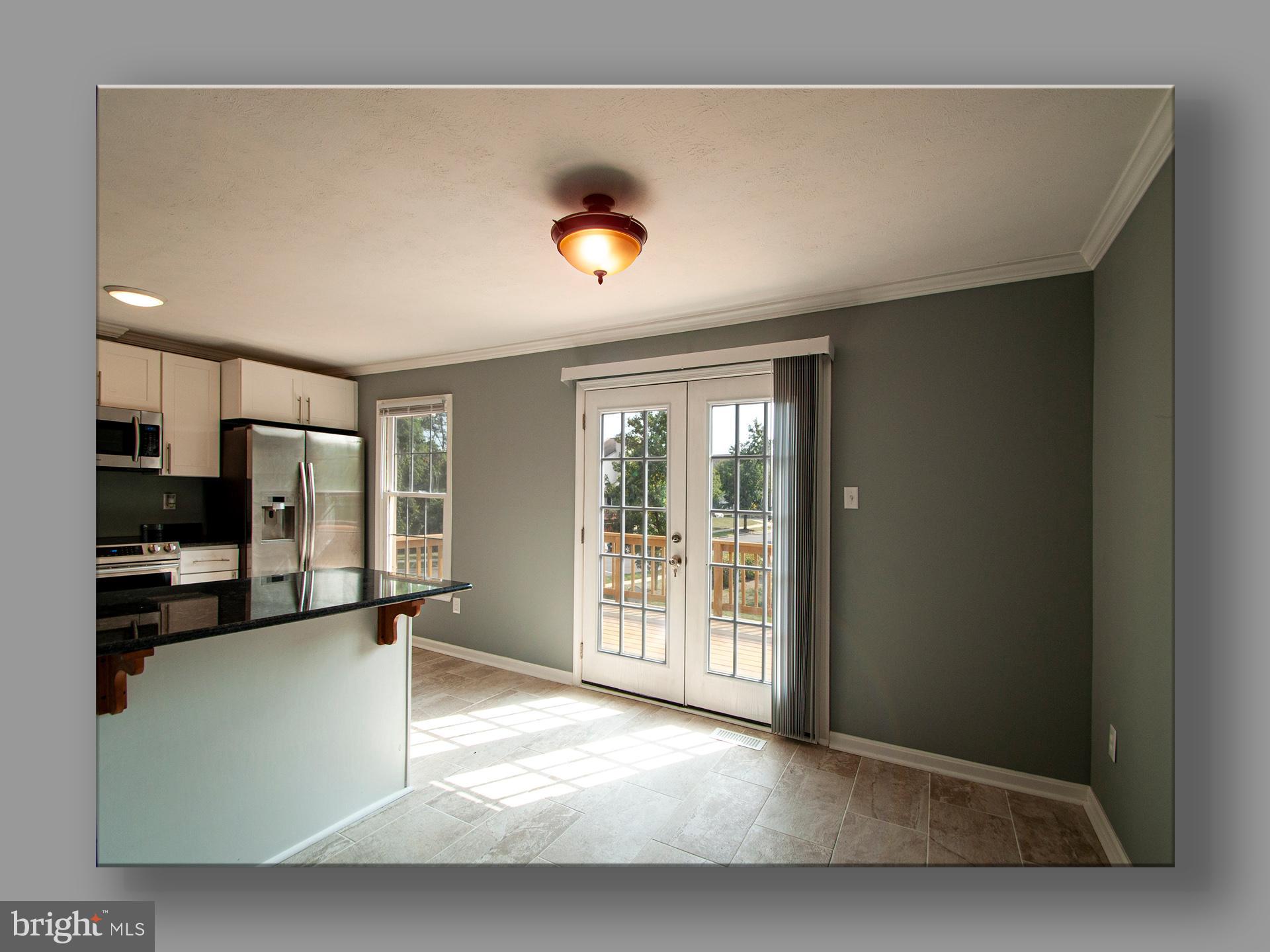 LAUREL LAKES - Residential