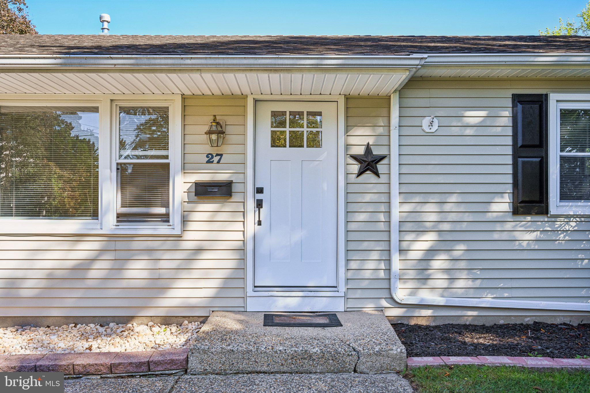 27 TEMPLE AVENUE