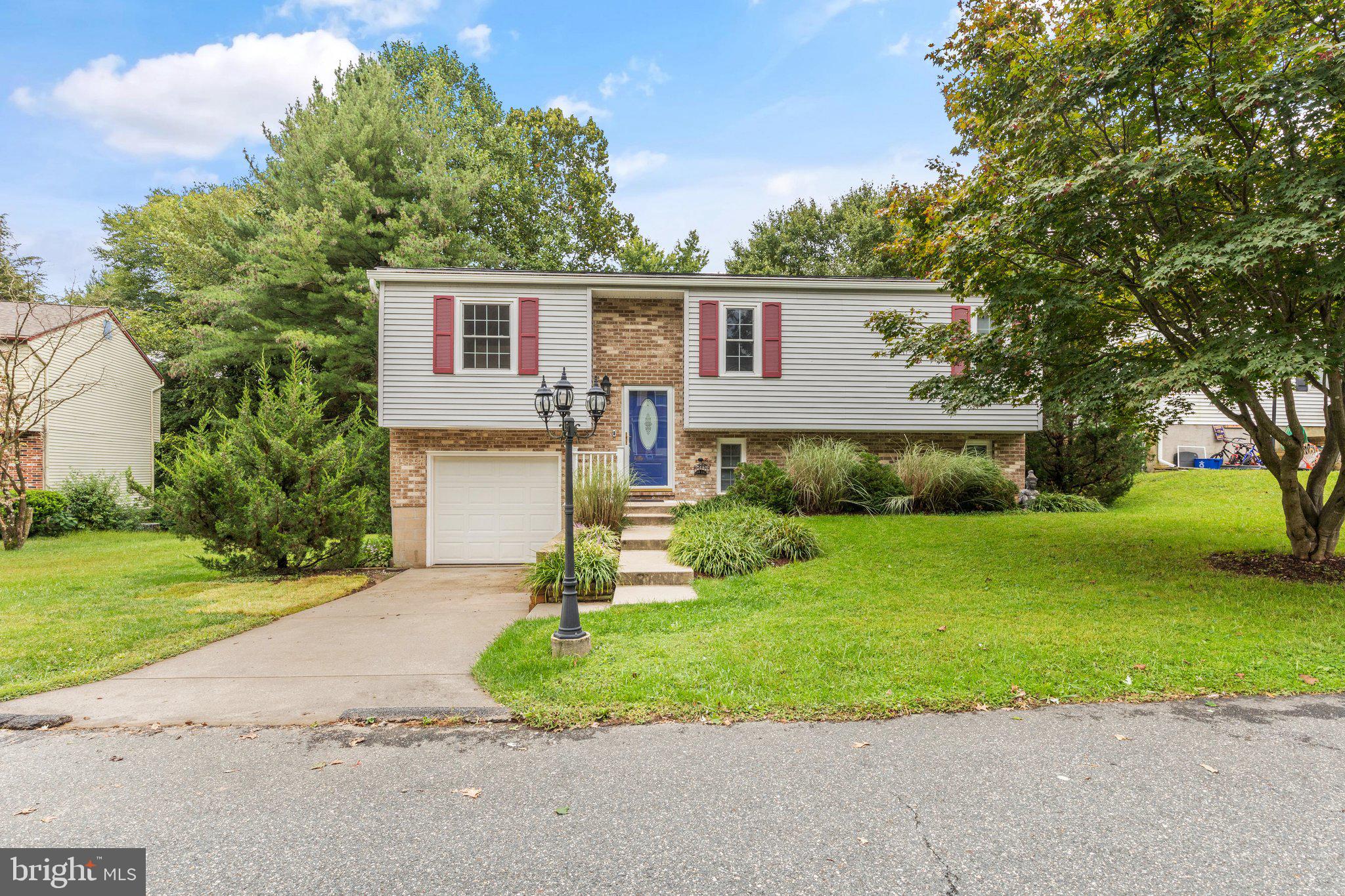 BRADFORD VILLAGE - Residential