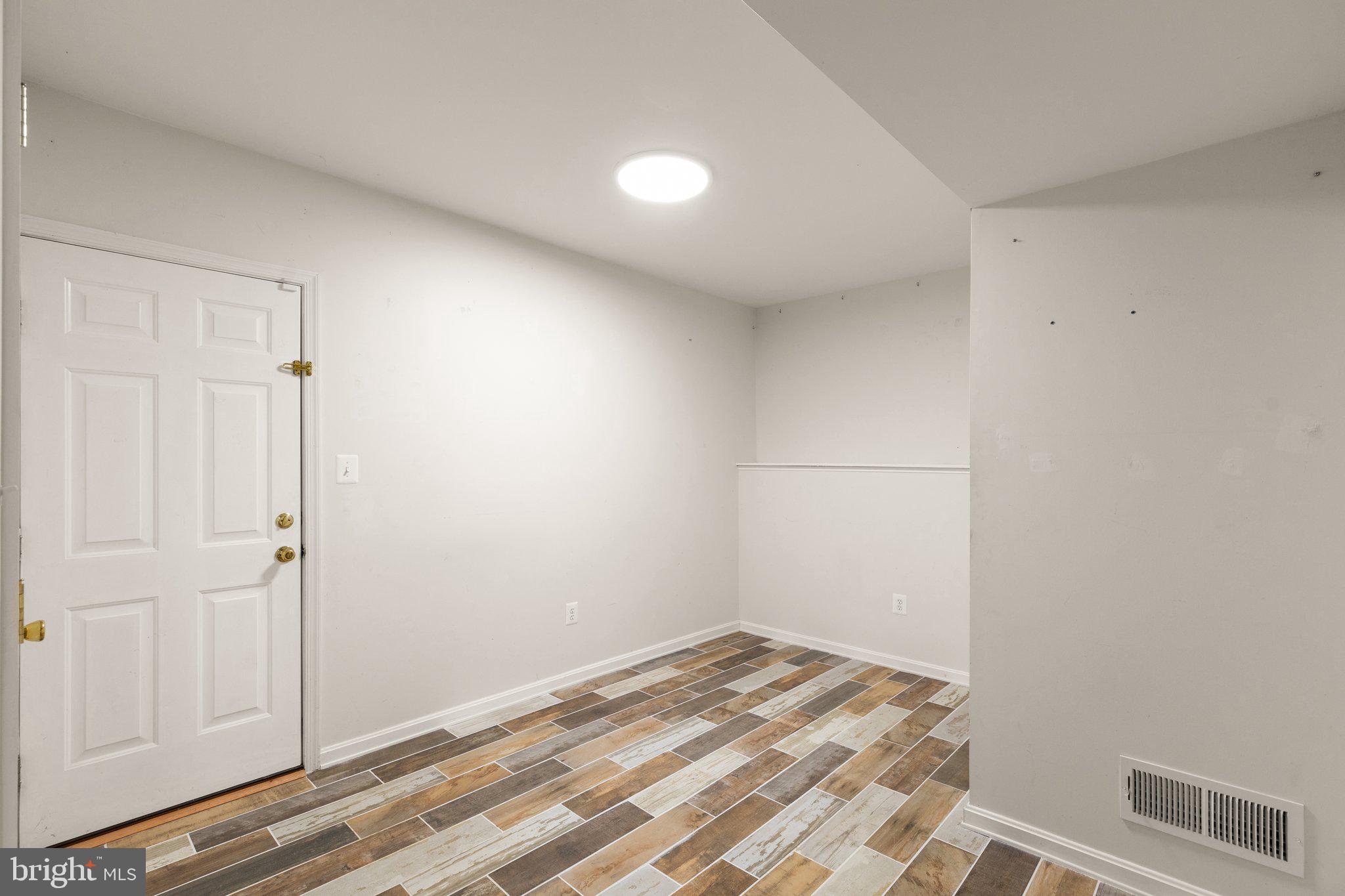 BRADFORD VILLAGE - Residential