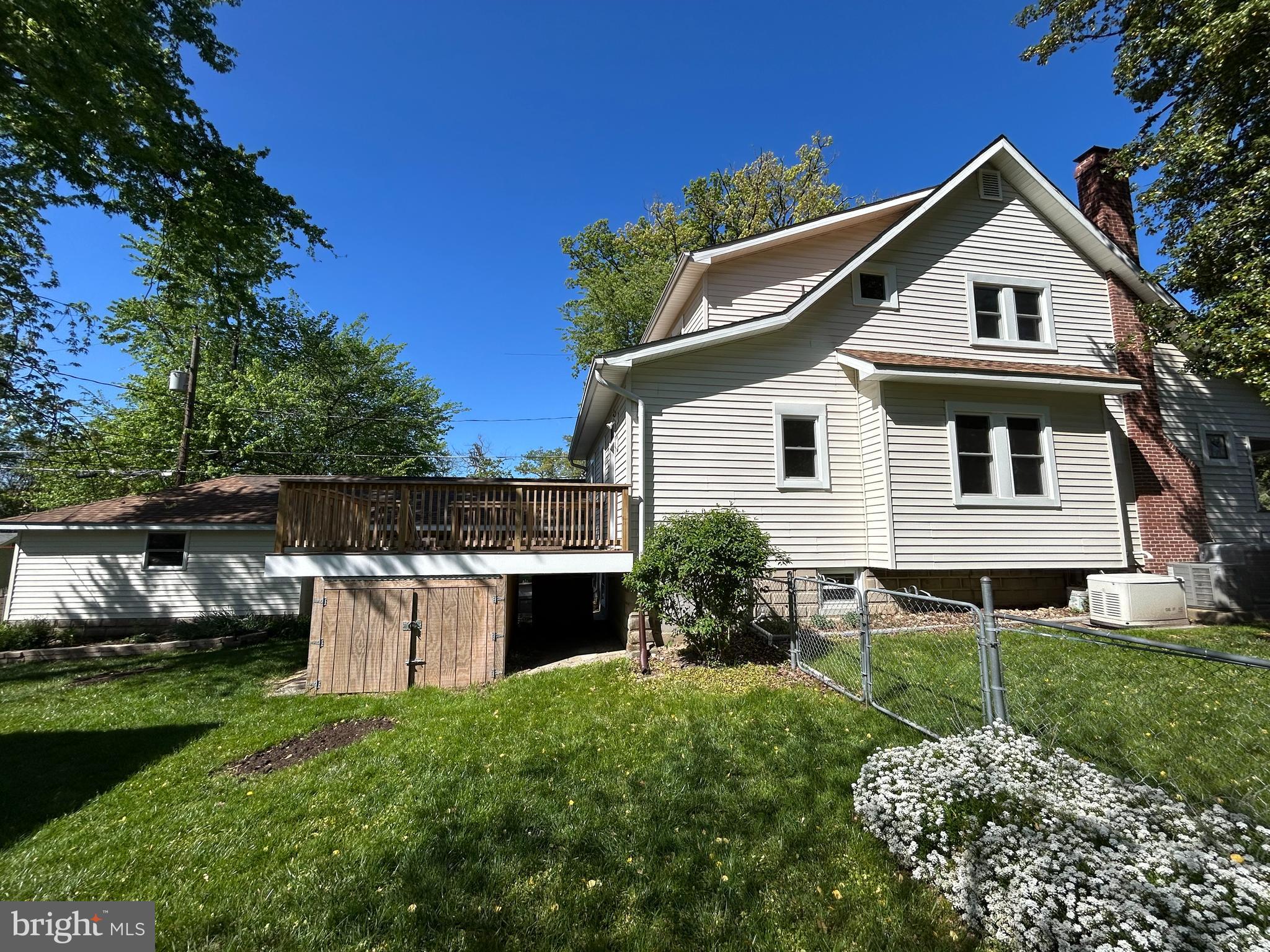1307 MIDVALE AVENUE