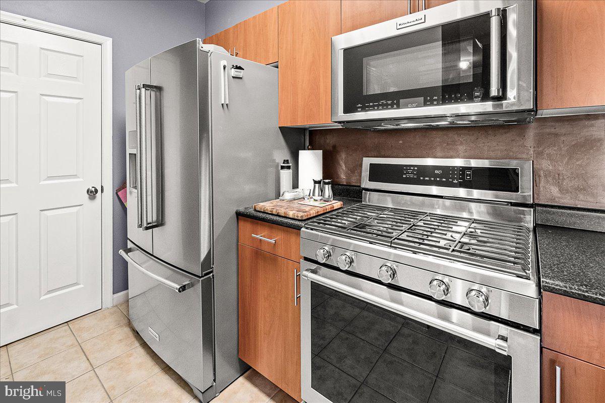 ASHMORE AT GERMANOWN COMMUNITY - Residential