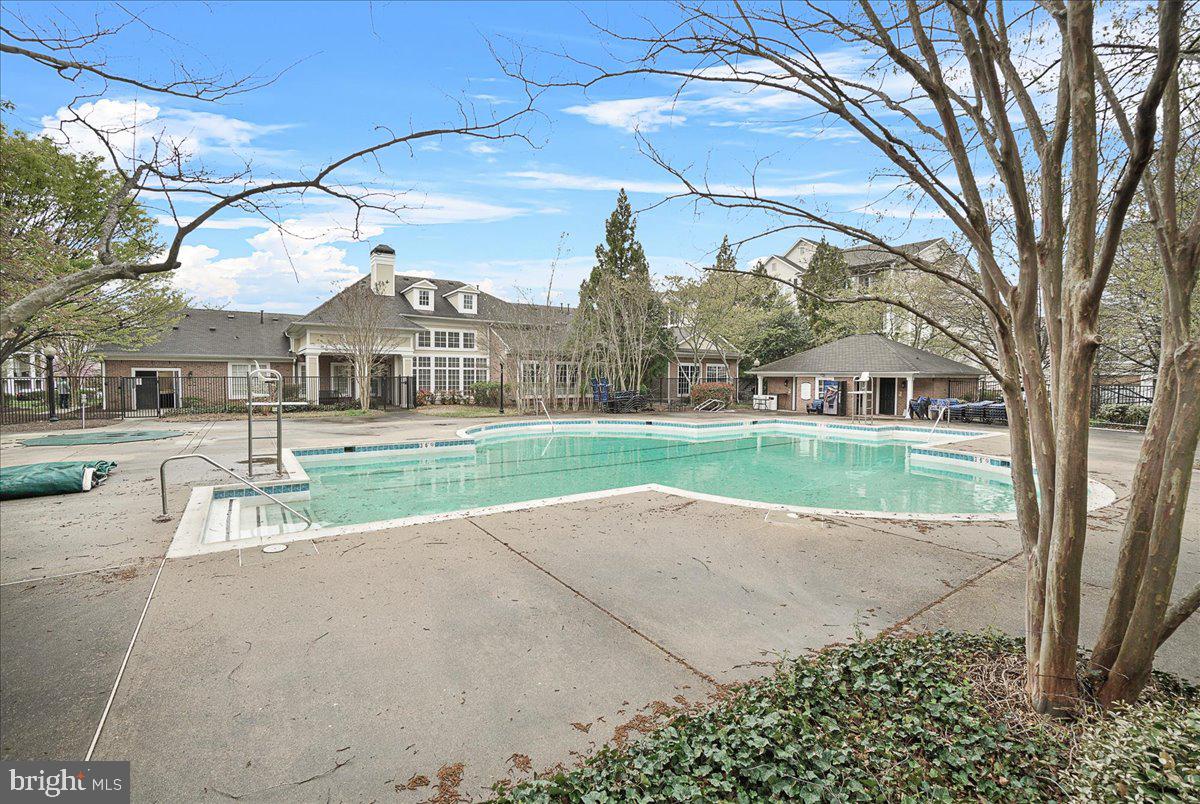 ASHMORE AT GERMANOWN COMMUNITY - Residential