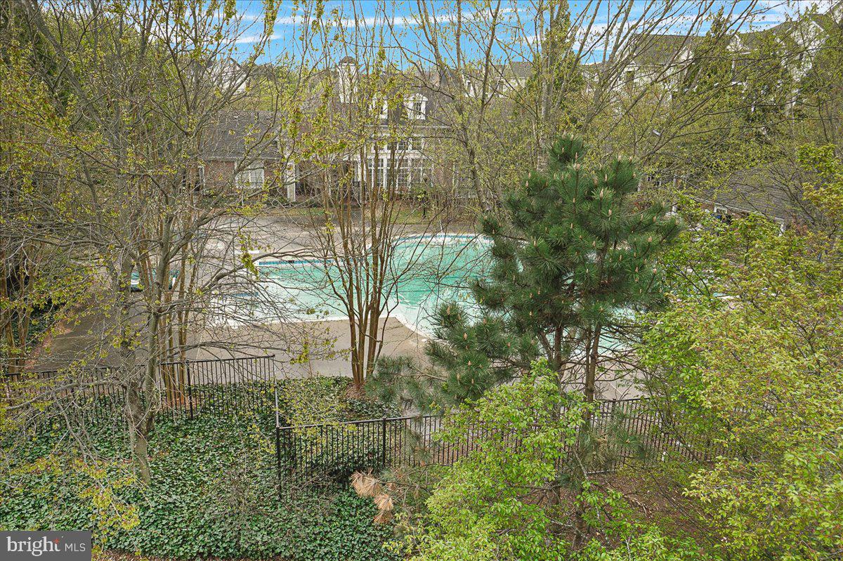 ASHMORE AT GERMANOWN COMMUNITY - Residential