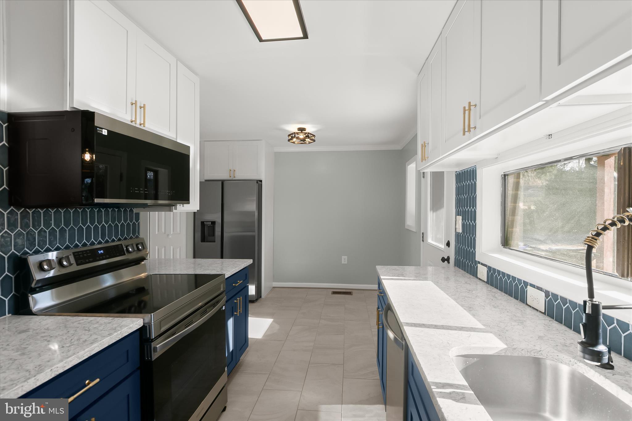 VILLAGE OF OAKLAND MILLS - Residential