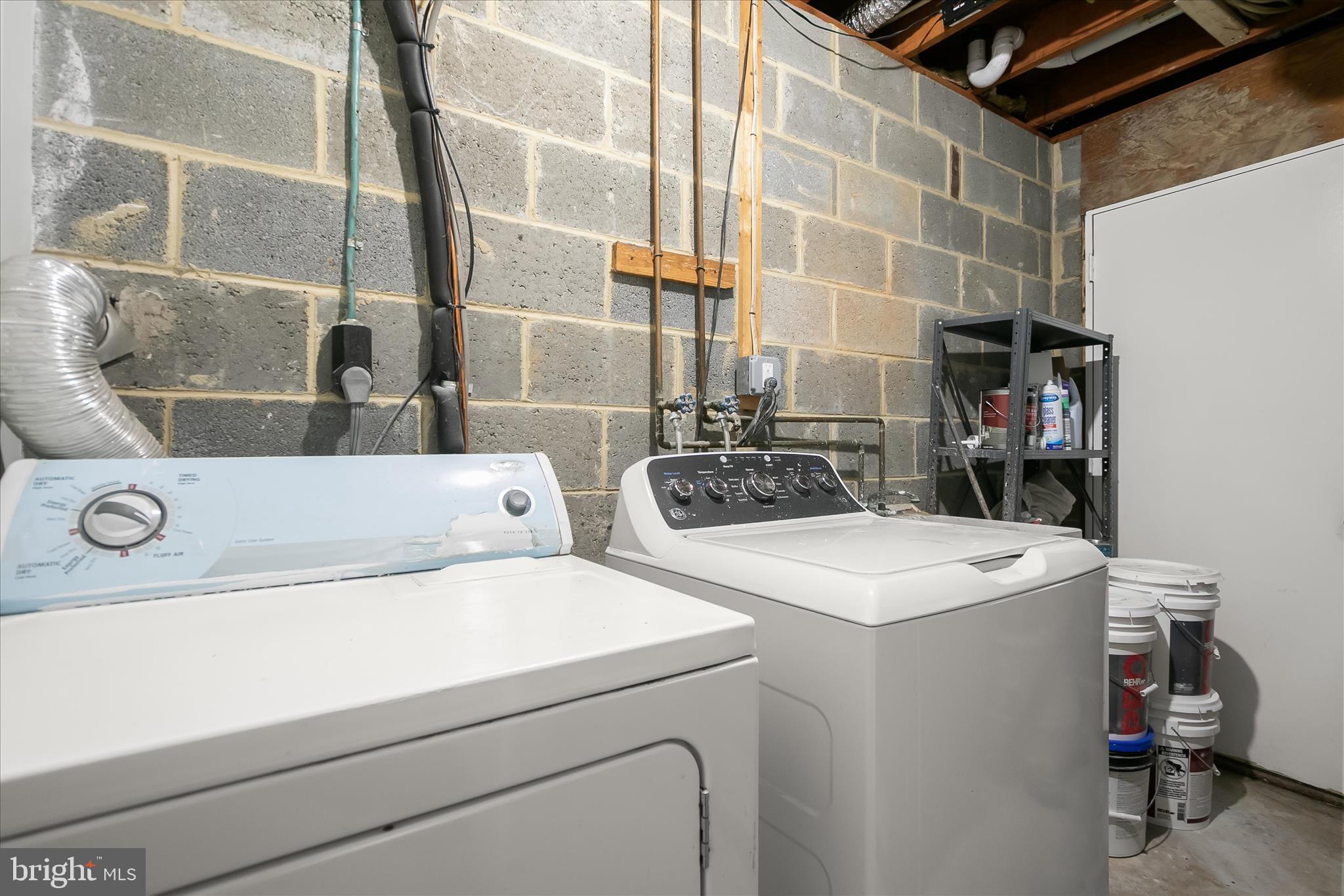 VILLAGE OF OAKLAND MILLS - Residential