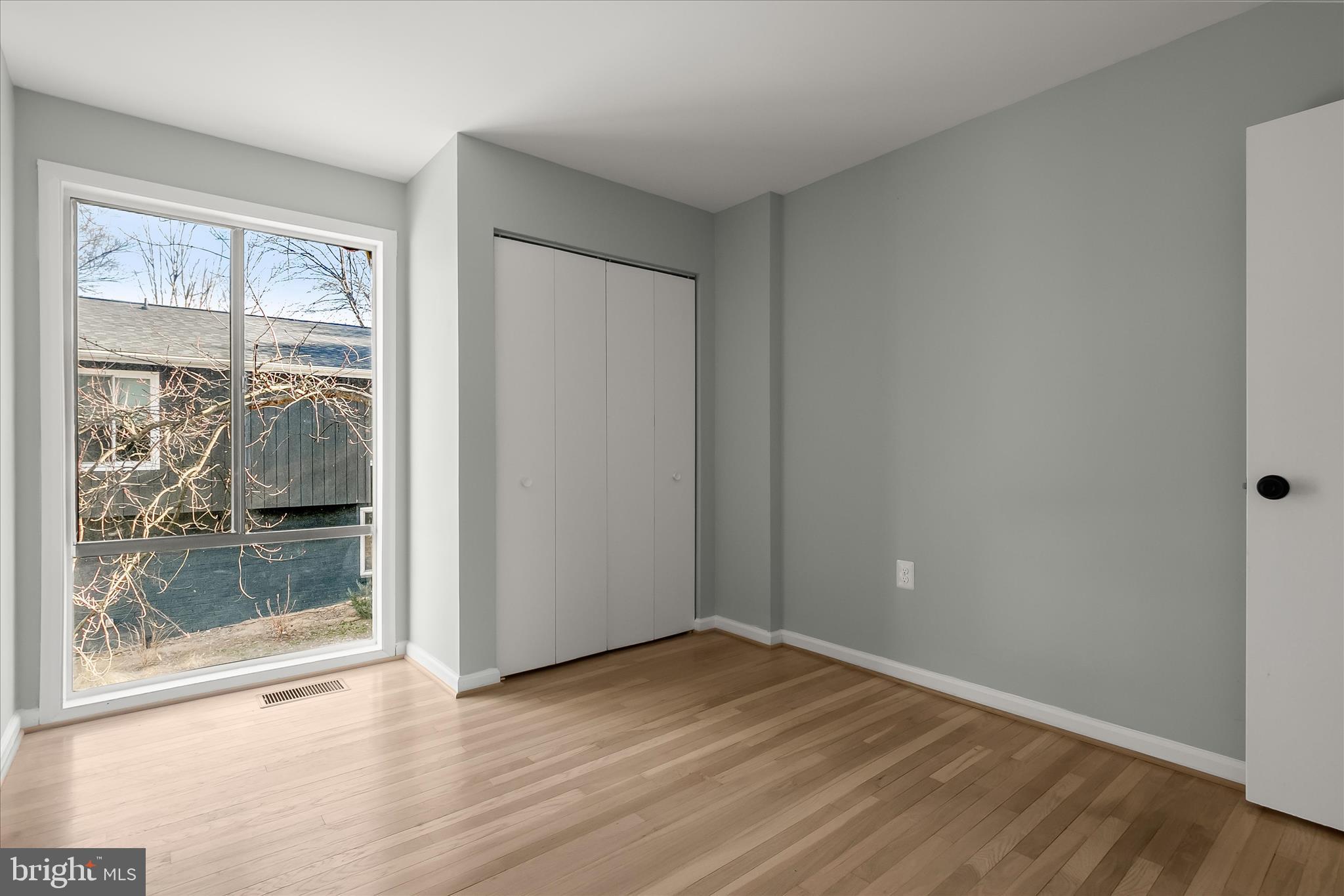 VILLAGE OF OAKLAND MILLS - Residential