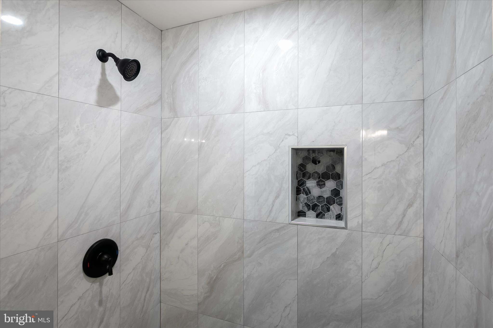 VILLAGE OF OAKLAND MILLS - Residential