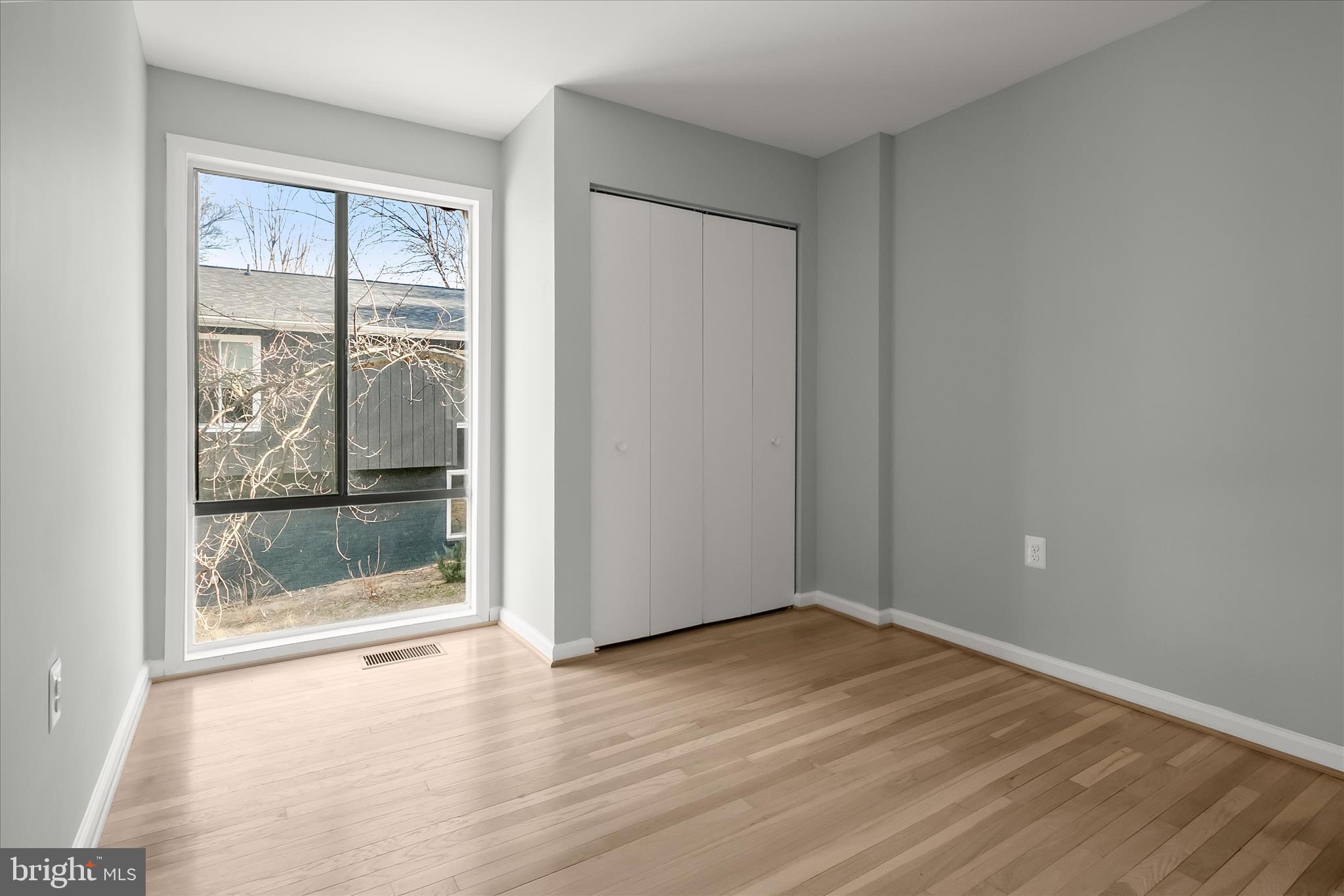 VILLAGE OF OAKLAND MILLS - Residential