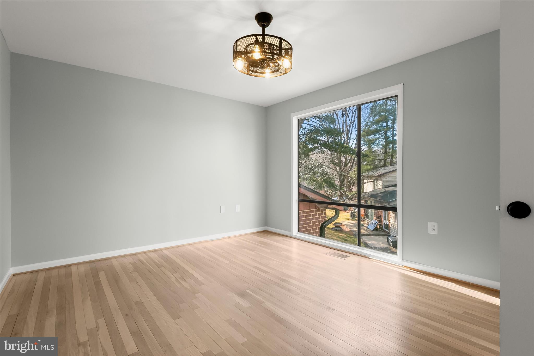 VILLAGE OF OAKLAND MILLS - Residential