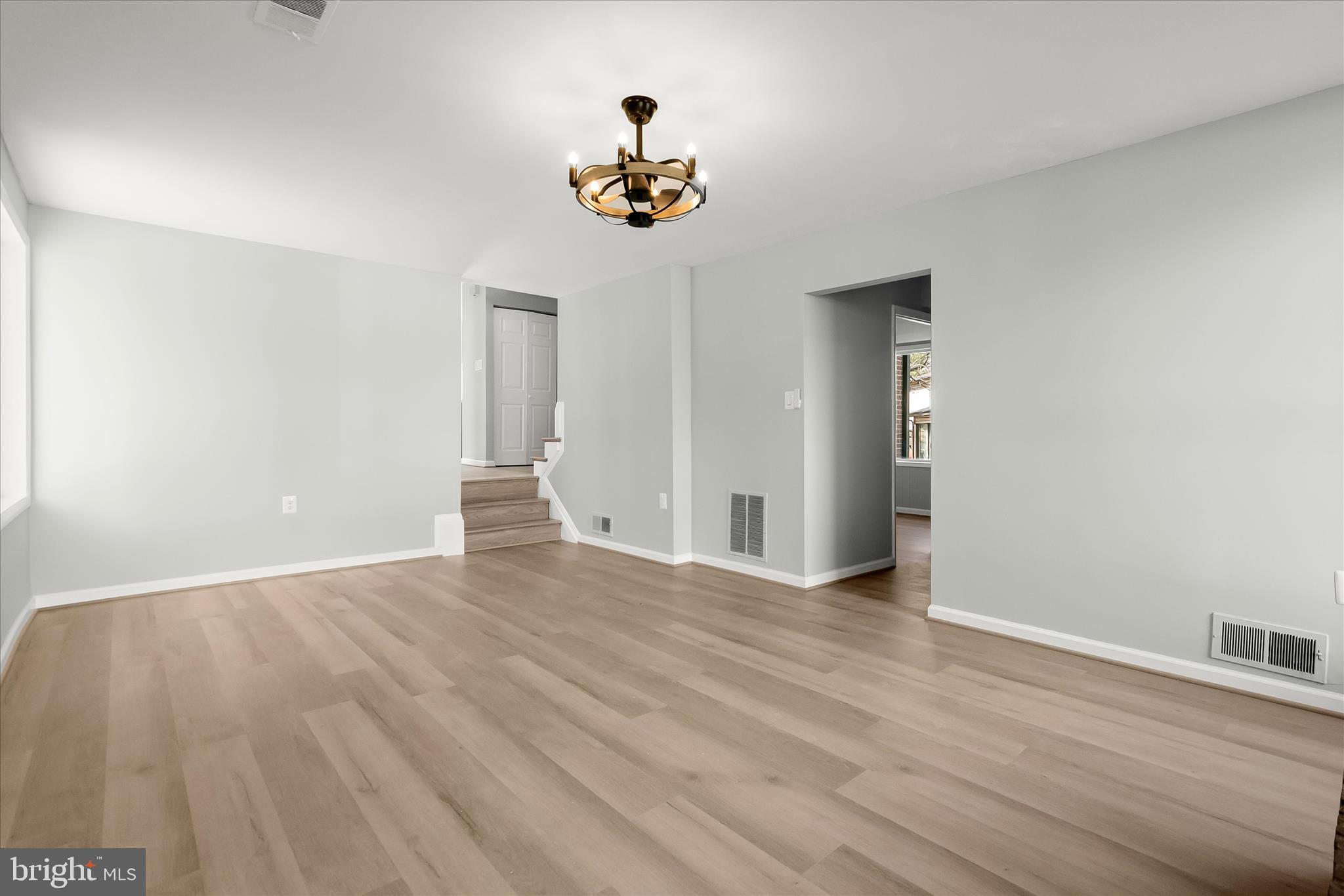 VILLAGE OF OAKLAND MILLS - Residential