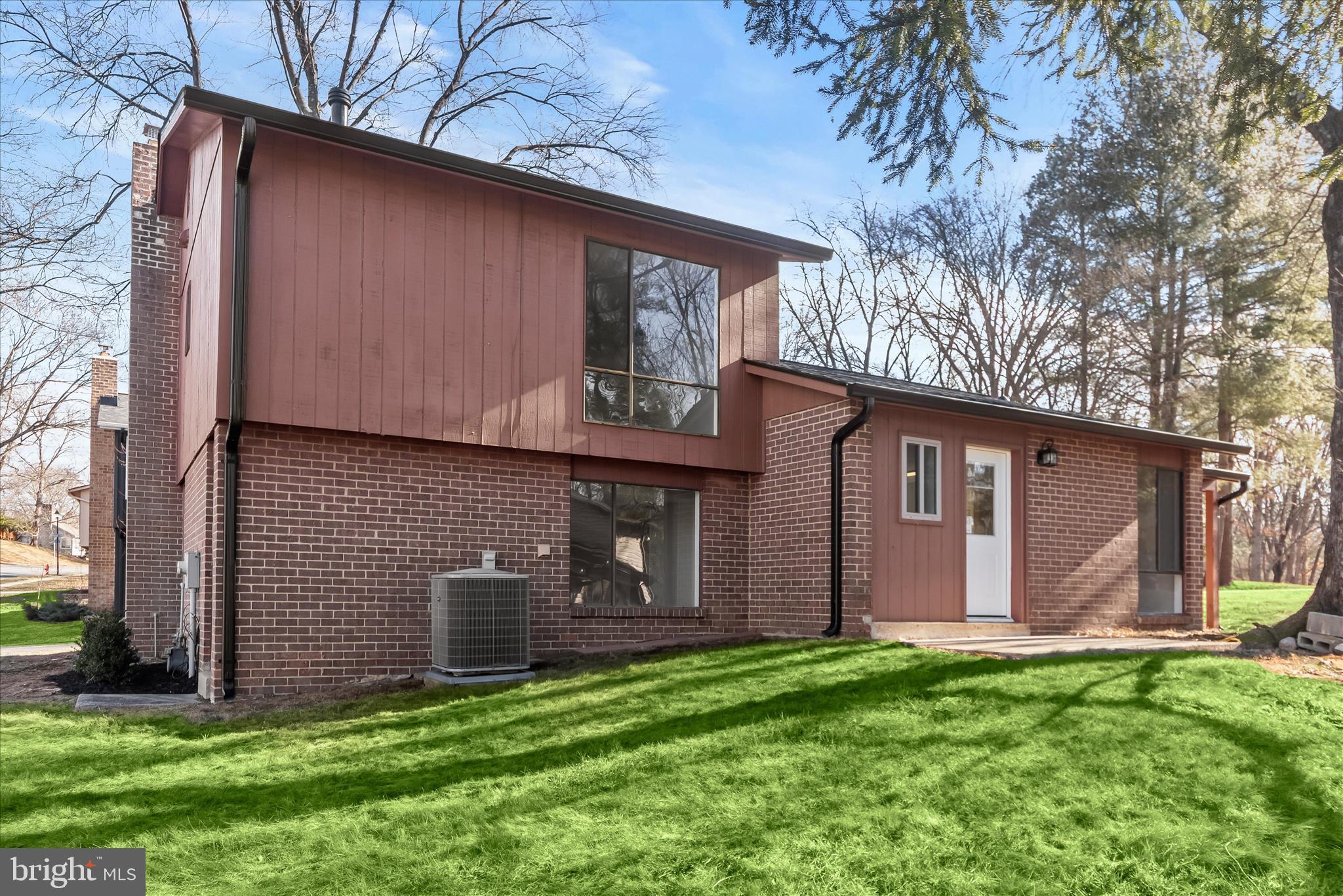 VILLAGE OF OAKLAND MILLS - Residential