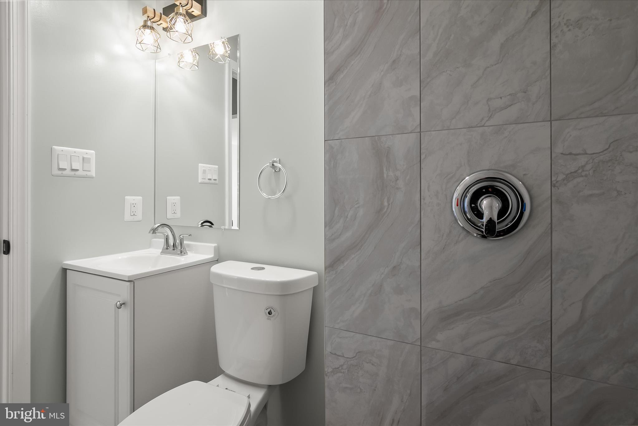 VILLAGE OF OAKLAND MILLS - Residential