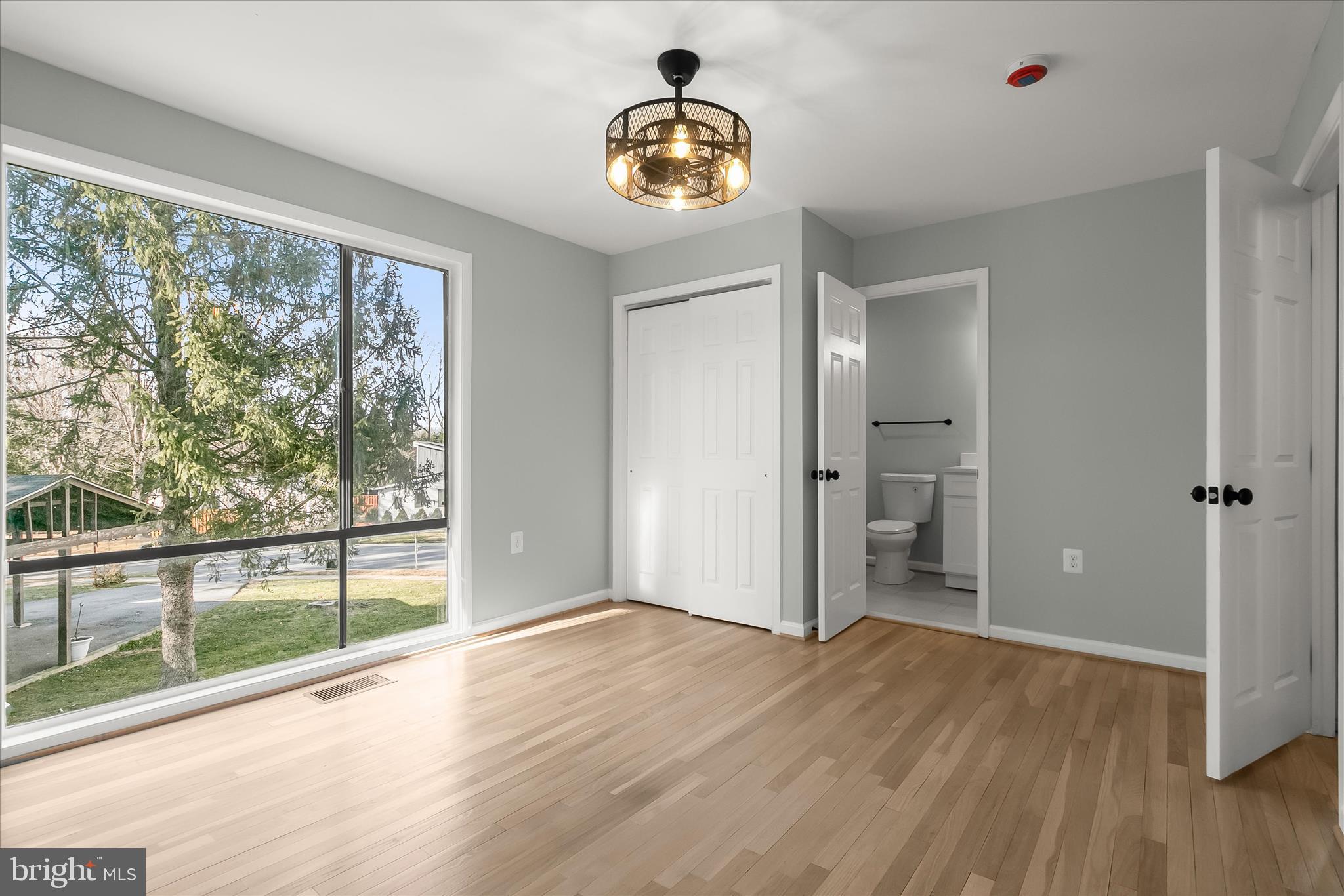 VILLAGE OF OAKLAND MILLS - Residential