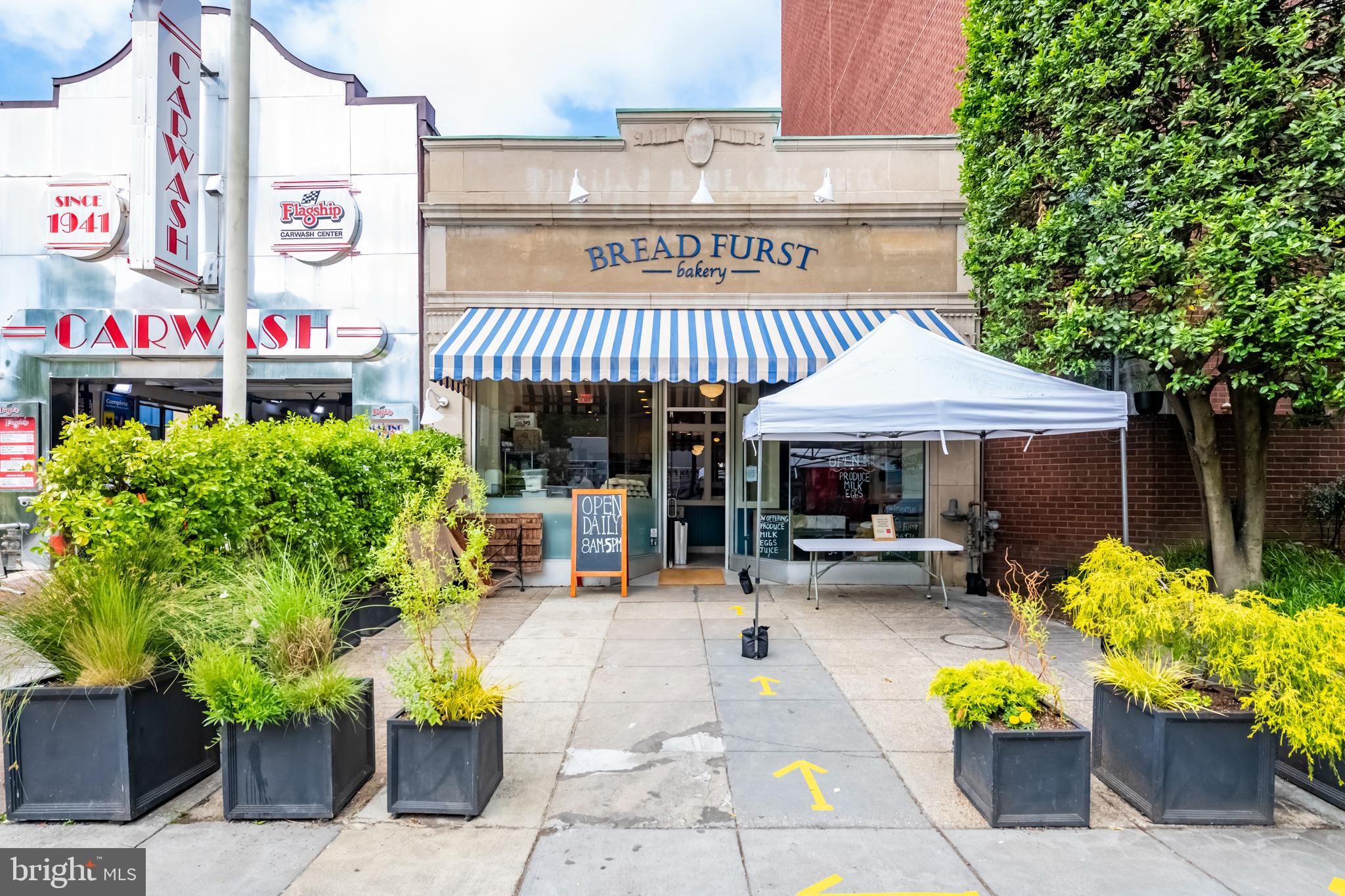 NORTH CLEVELAND PARK - Residential Lease