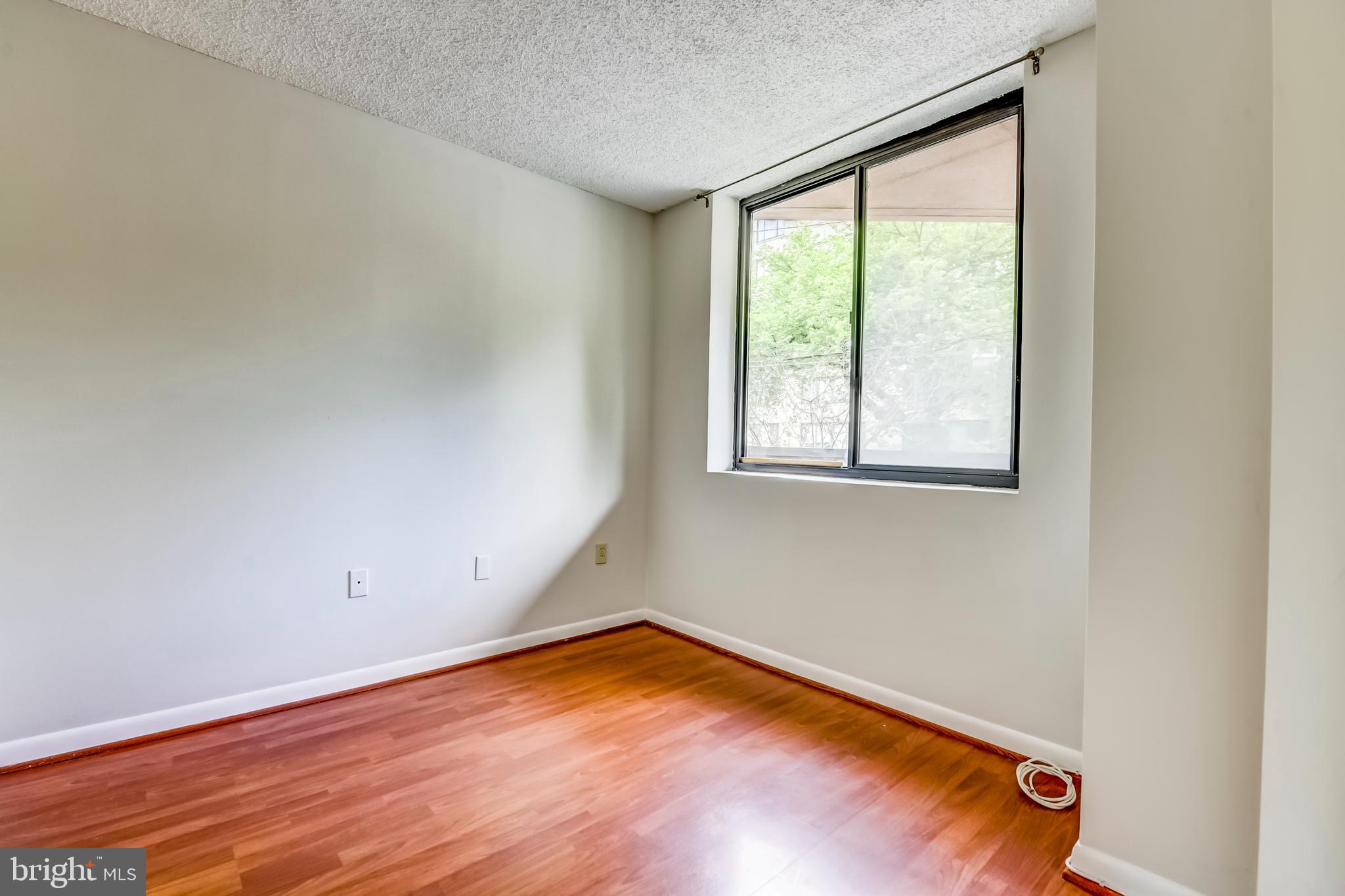 NORTH CLEVELAND PARK - Residential Lease