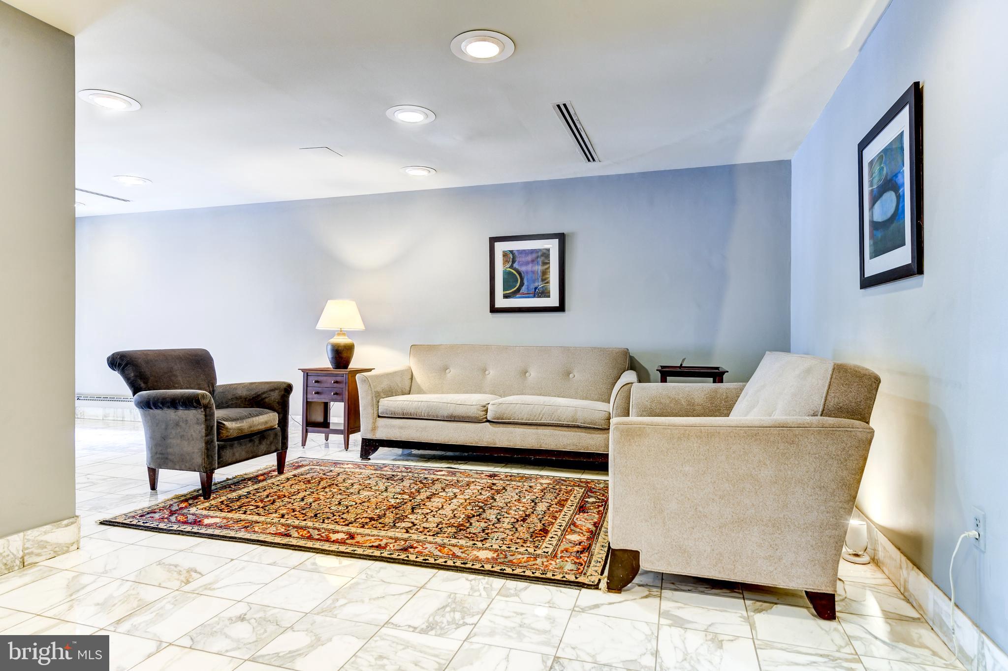 NORTH CLEVELAND PARK - Residential Lease